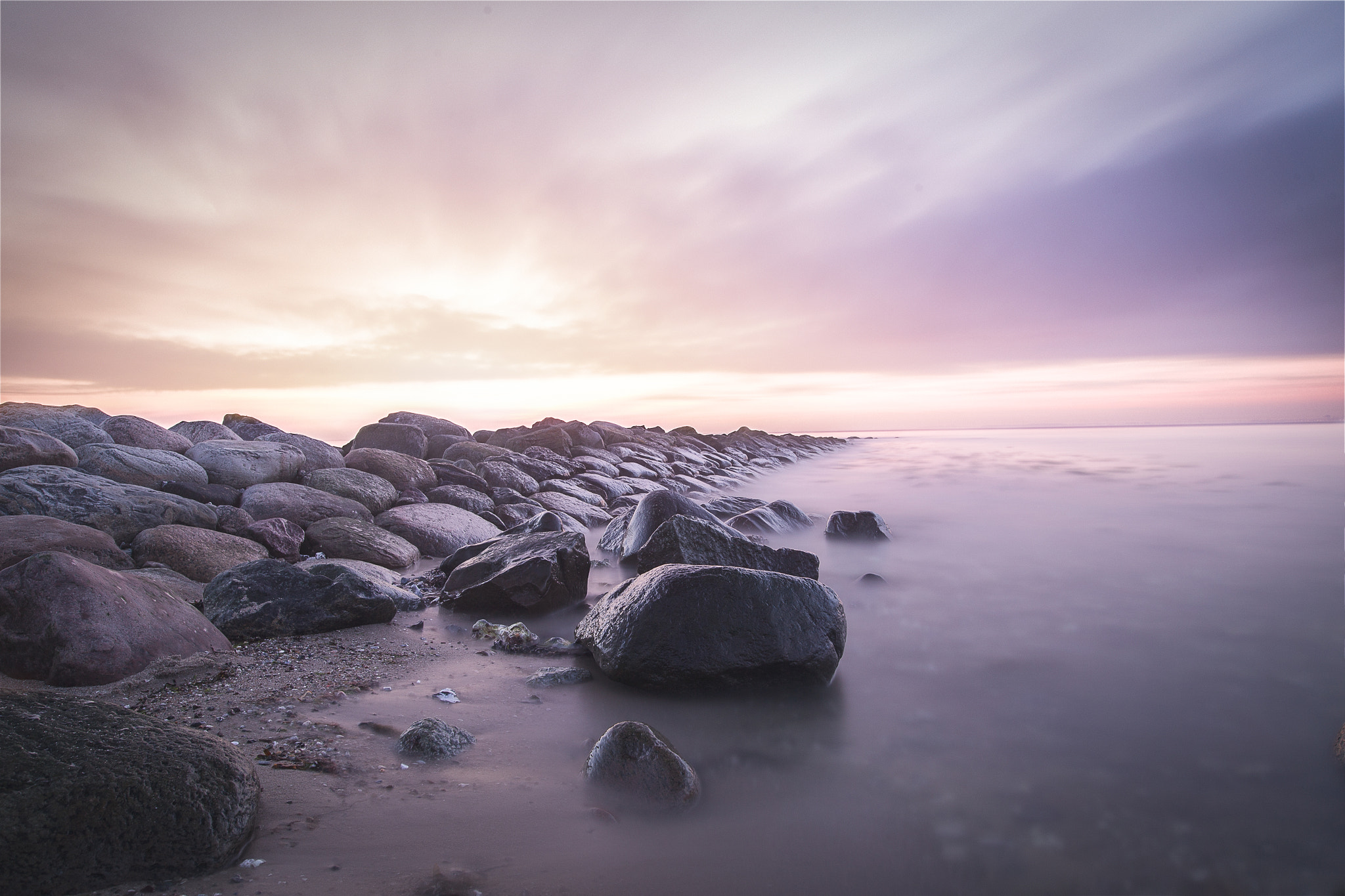Sigma 24mm F1.4 DG HSM Art sample photo. Light photography