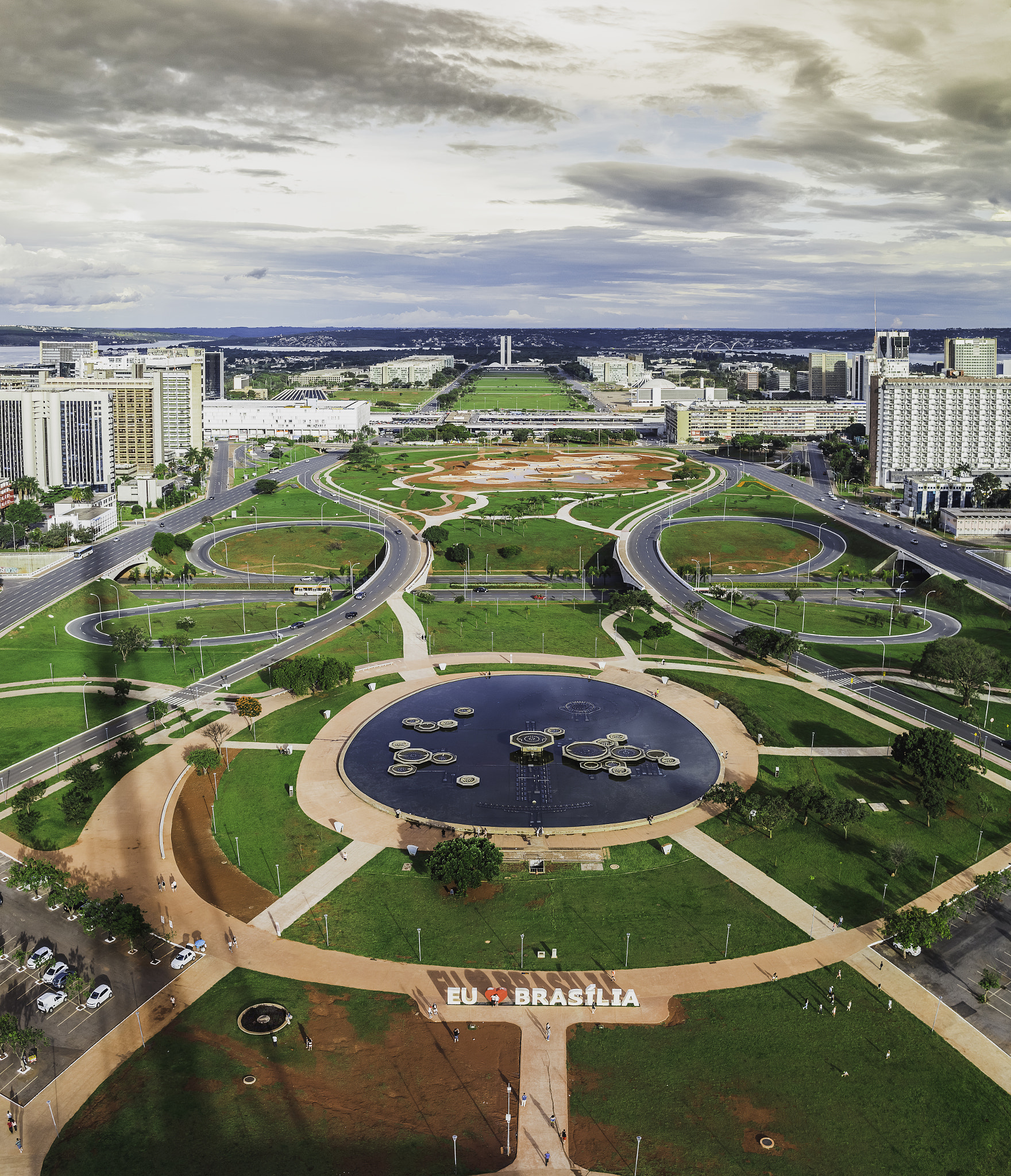 Canon EOS M + Canon EF-M 22mm F2 STM sample photo. I love brasília. photography