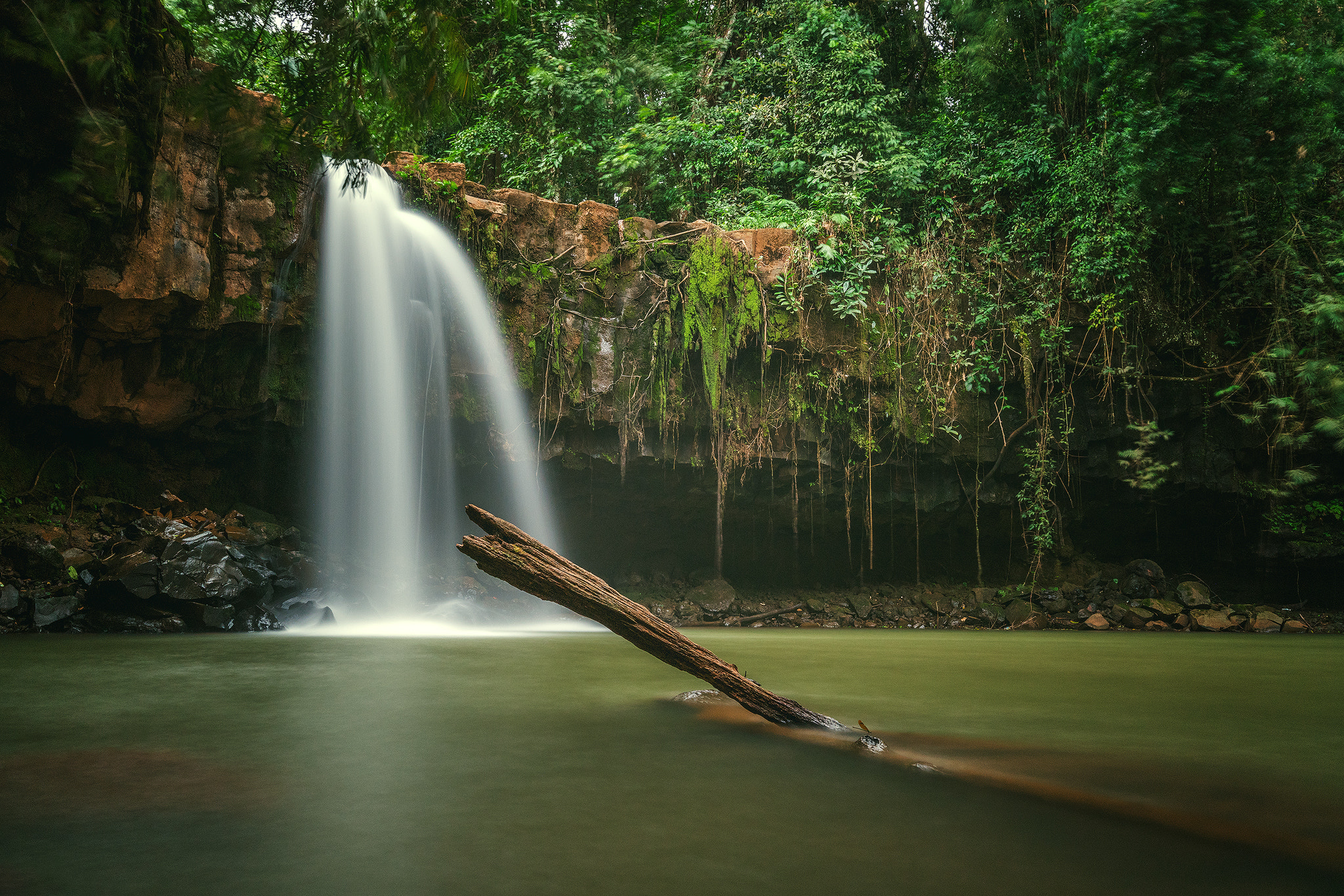 Sony a7R II + Sony Vario-Tessar T* FE 16-35mm F4 ZA OSS sample photo. Quiet inspiration photography