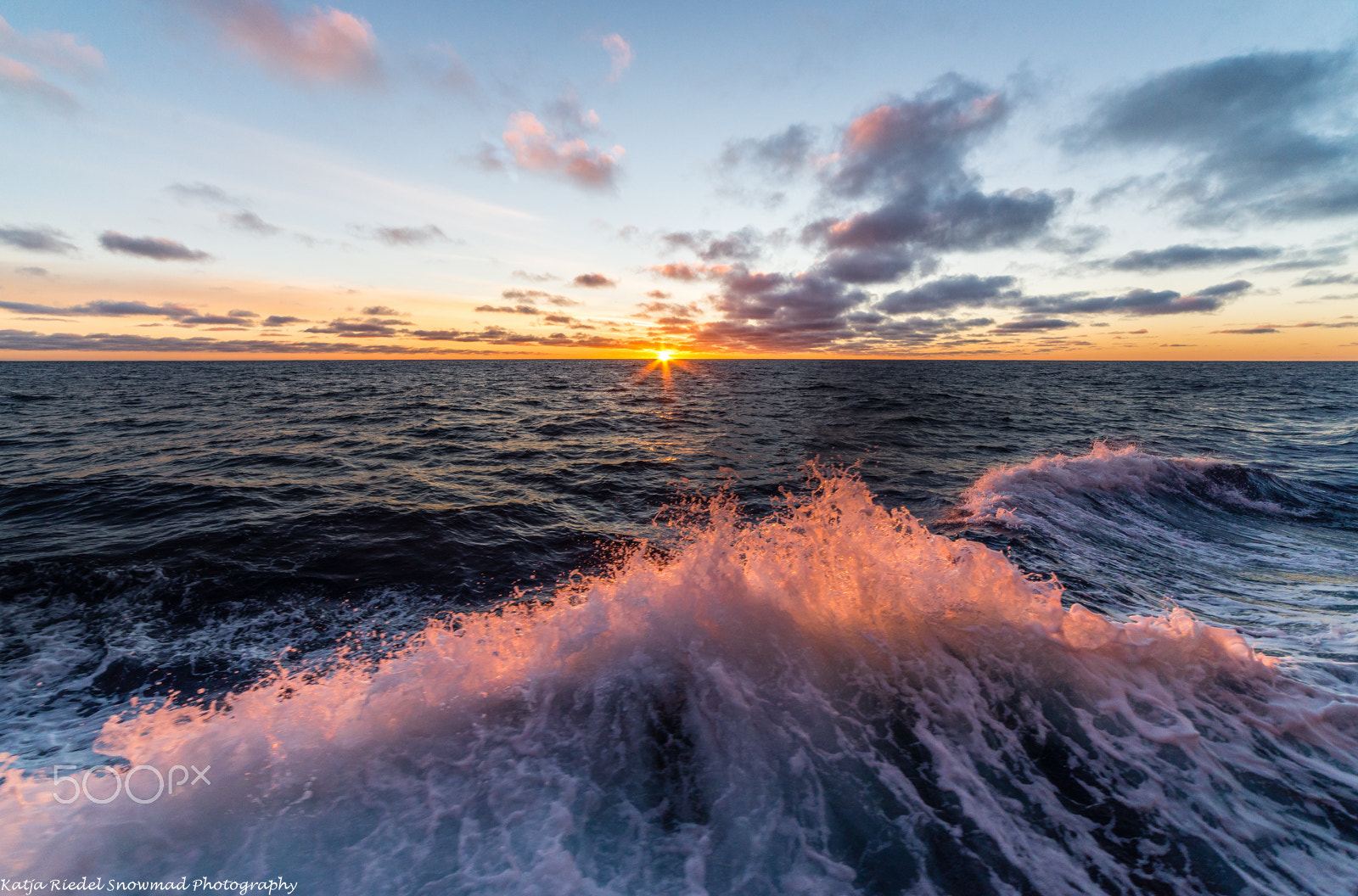 Samyang 14mm F2.8 ED AS IF UMC sample photo. Waves at sunset photography