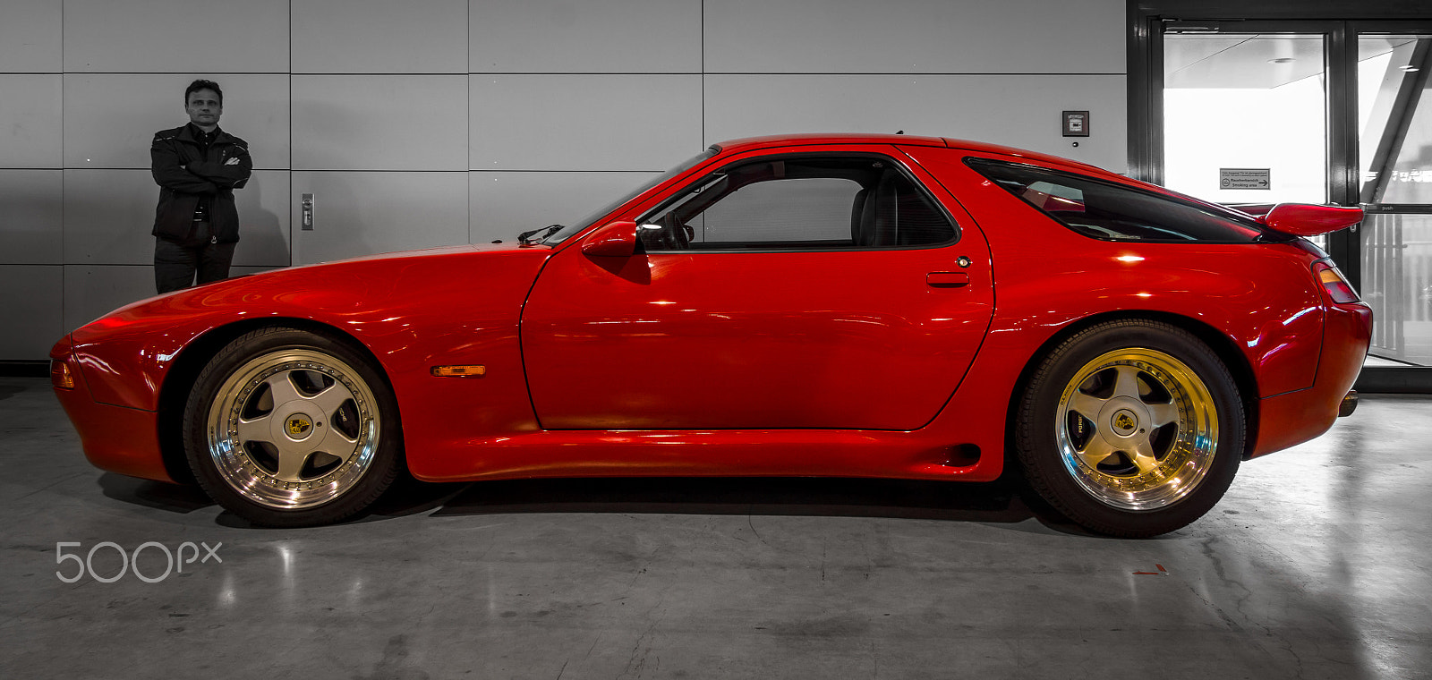 Sony SLT-A77 sample photo. Sports car porsche 928 s4 strosek design. photography