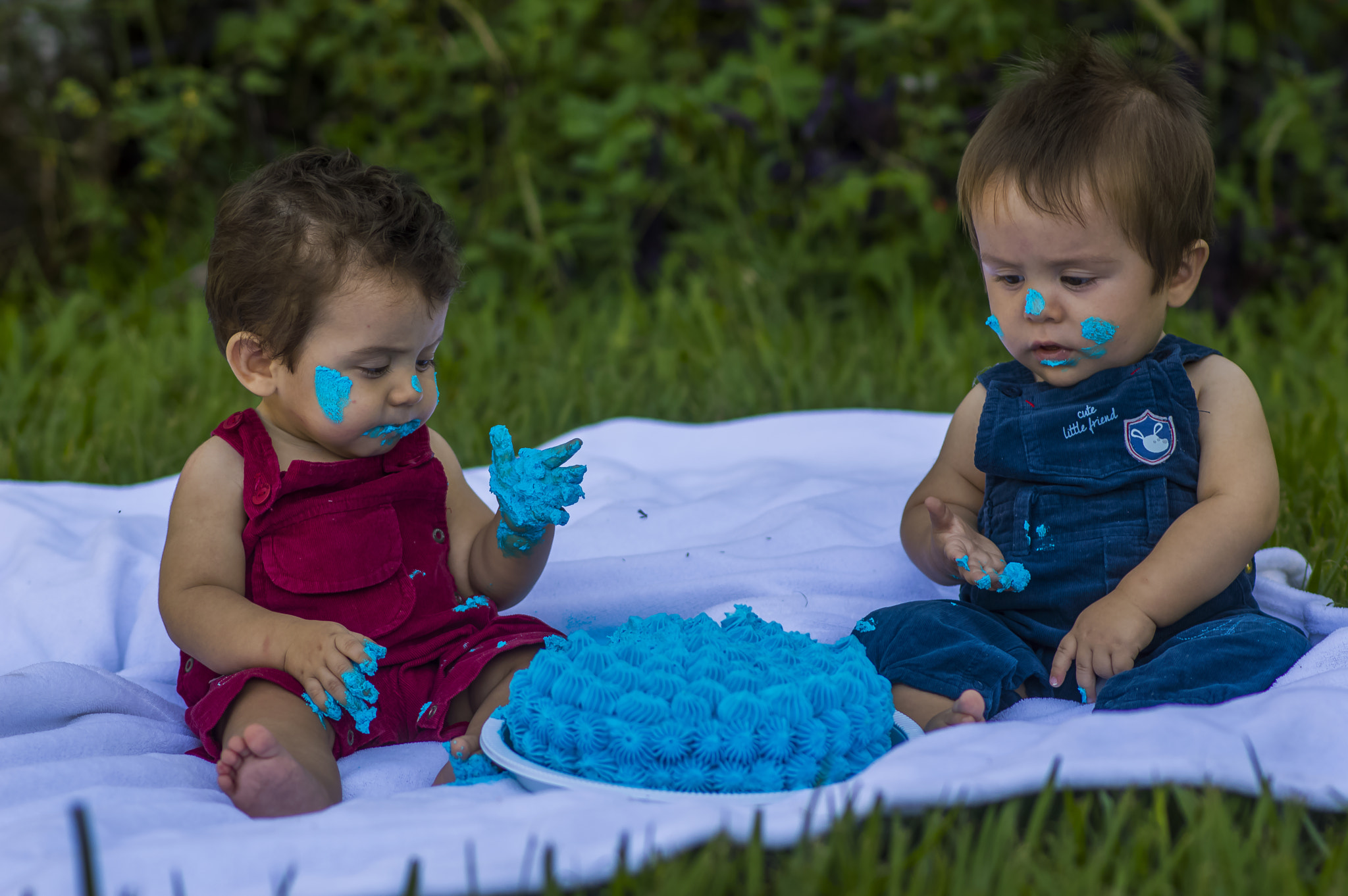 Nikon D3200 + Nikon AF-S Nikkor 85mm F1.8G sample photo. Smashe the cake gemeos  caio e lorenzo photography