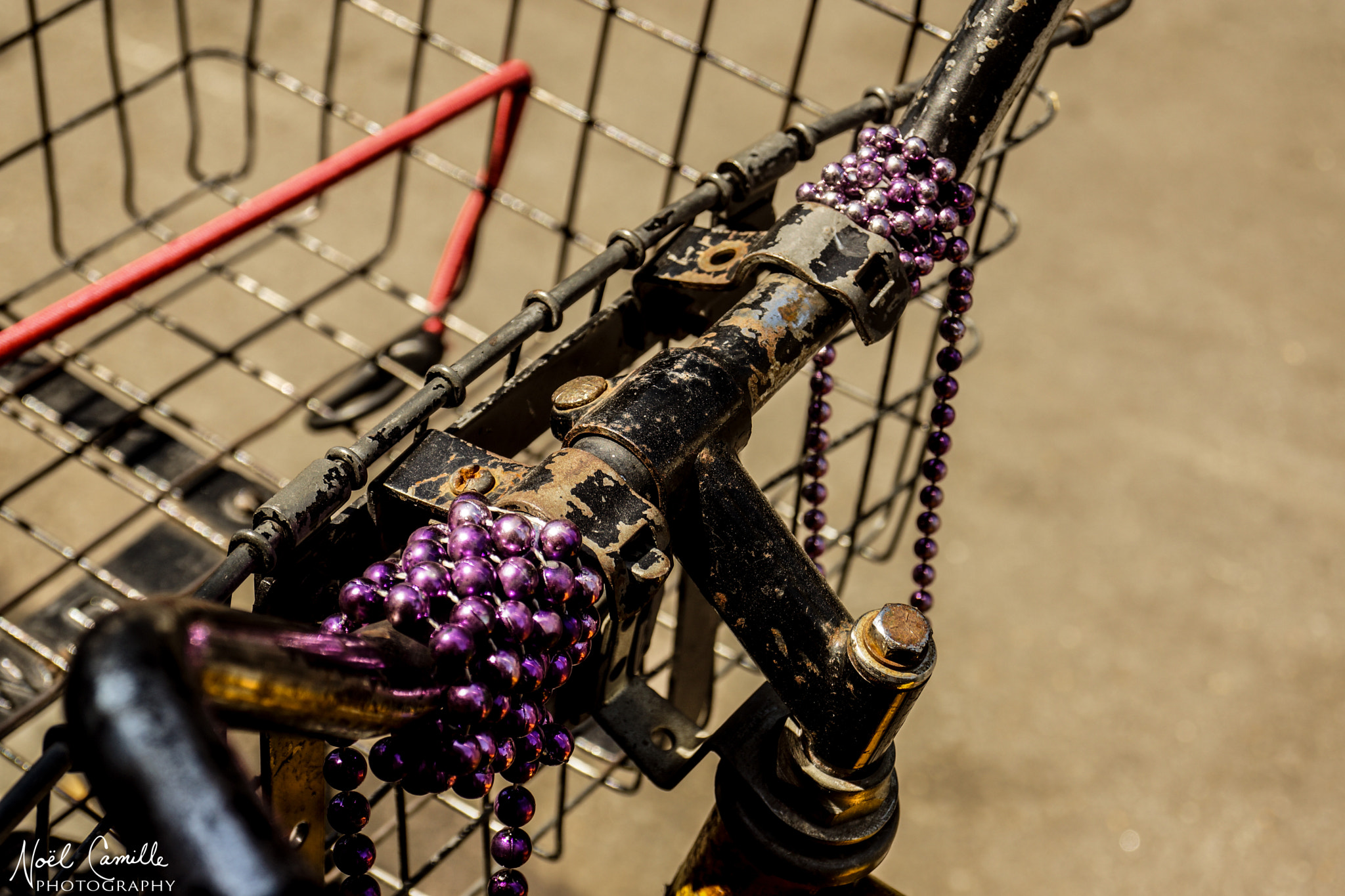 Sony SLT-A65 (SLT-A65V) + Sony DT 18-55mm F3.5-5.6 SAM sample photo. Beads photography