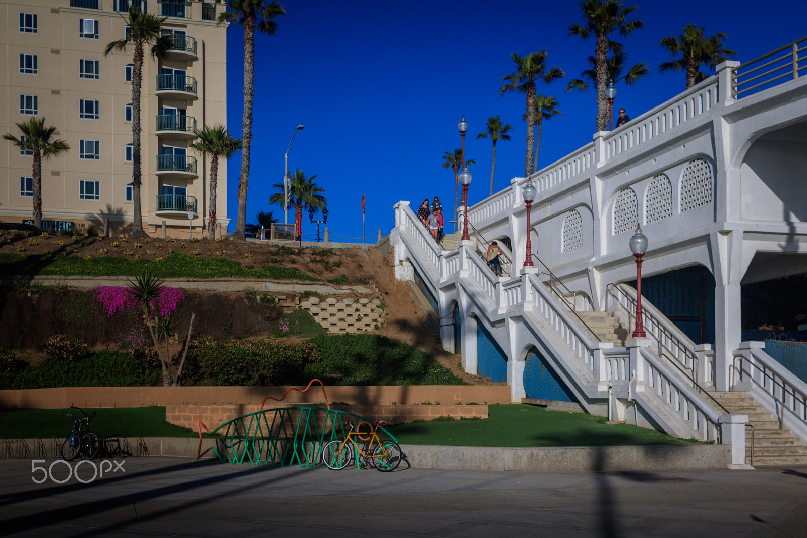 Canon EOS 760D (EOS Rebel T6s / EOS 8000D) sample photo. Climb (darker), from oceanside pier photography