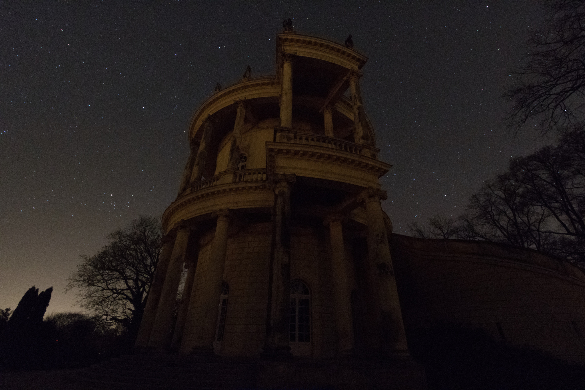 Canon EOS 760D (EOS Rebel T6s / EOS 8000D) sample photo. Nachtaufnahme des belvedere im park sanssouci in potsdam photography