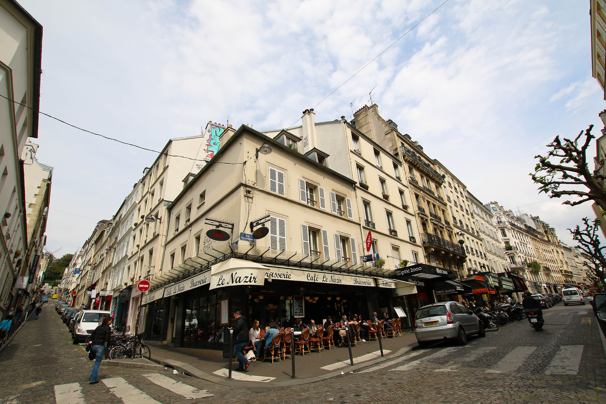 Sigma 10-20mm F3.5 EX DC HSM sample photo. Montmartre photography