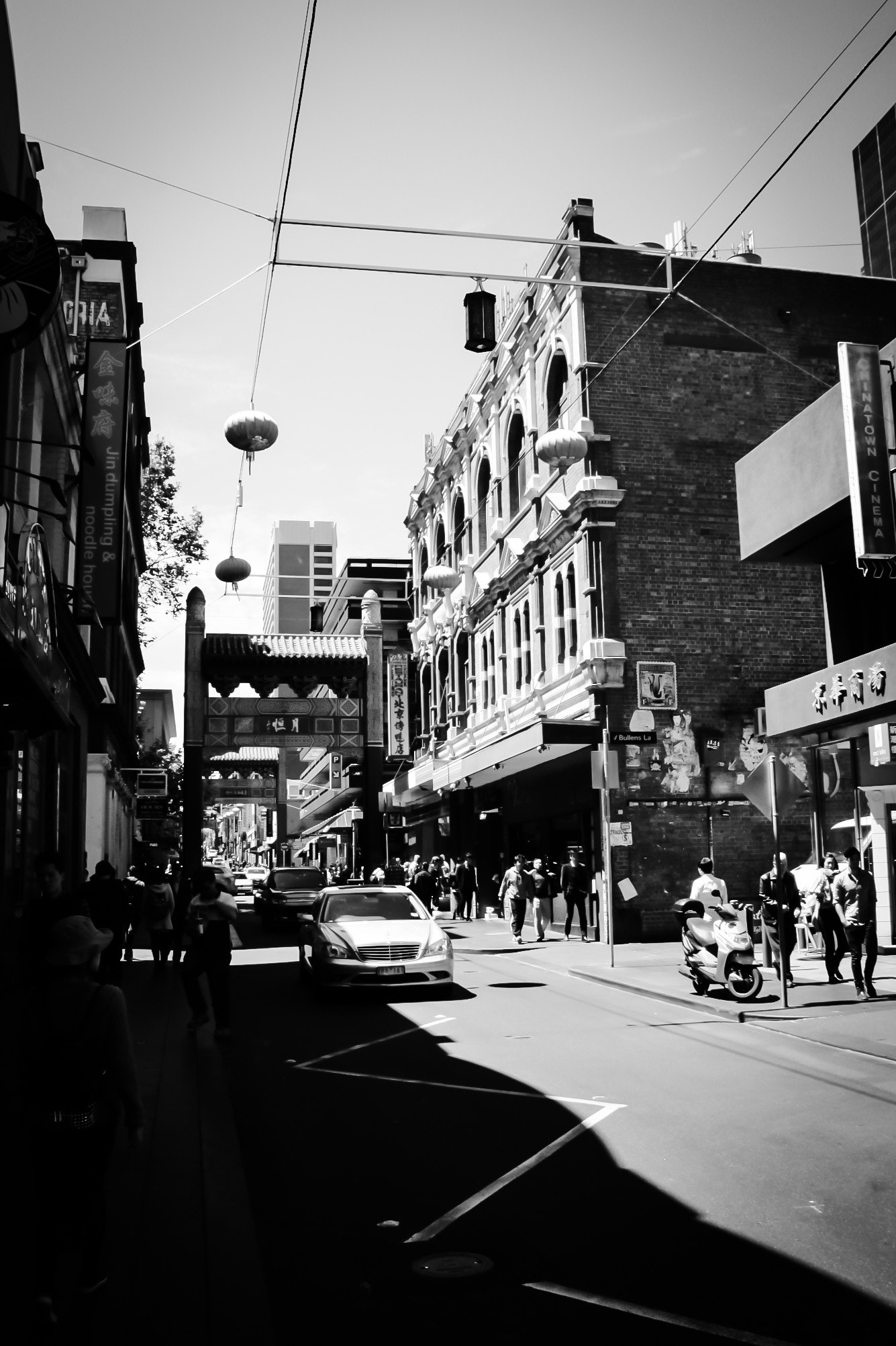 Canon EOS 50D + Sigma 18-200mm f/3.5-6.3 DC OS sample photo. Chinatown #2 photography