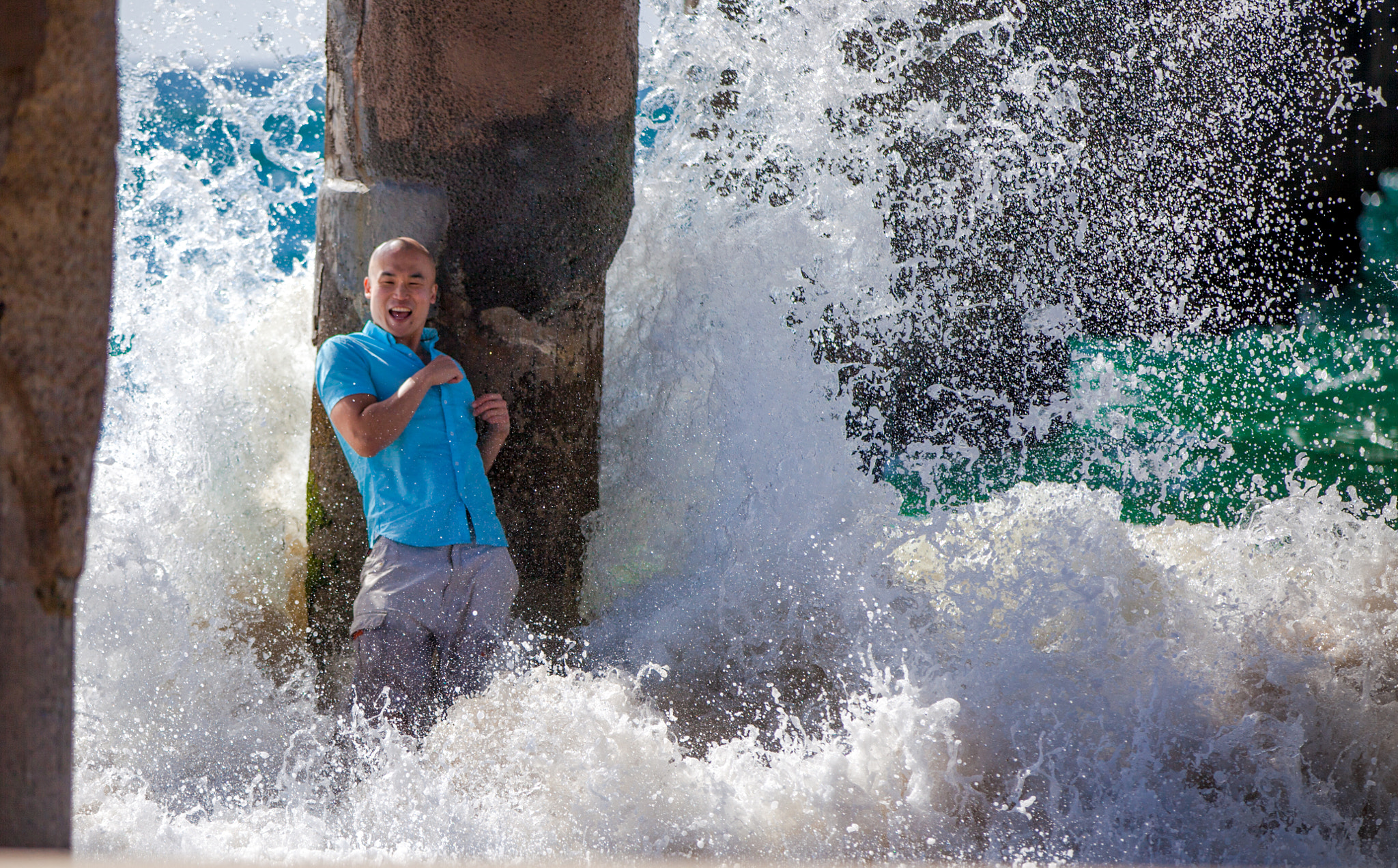 Canon EF 70-200mm F2.8L IS II USM sample photo. Wave crashing the pier photography