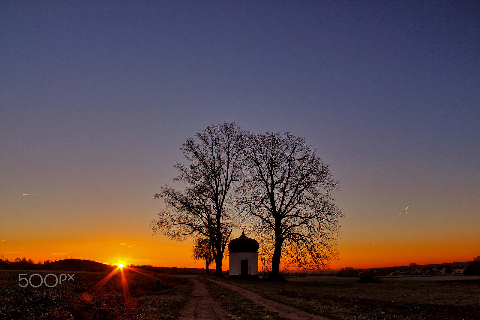 Canon EF-S 18-200mm F3.5-5.6 IS sample photo. Lohhof-kapelle herzogenaurach photography