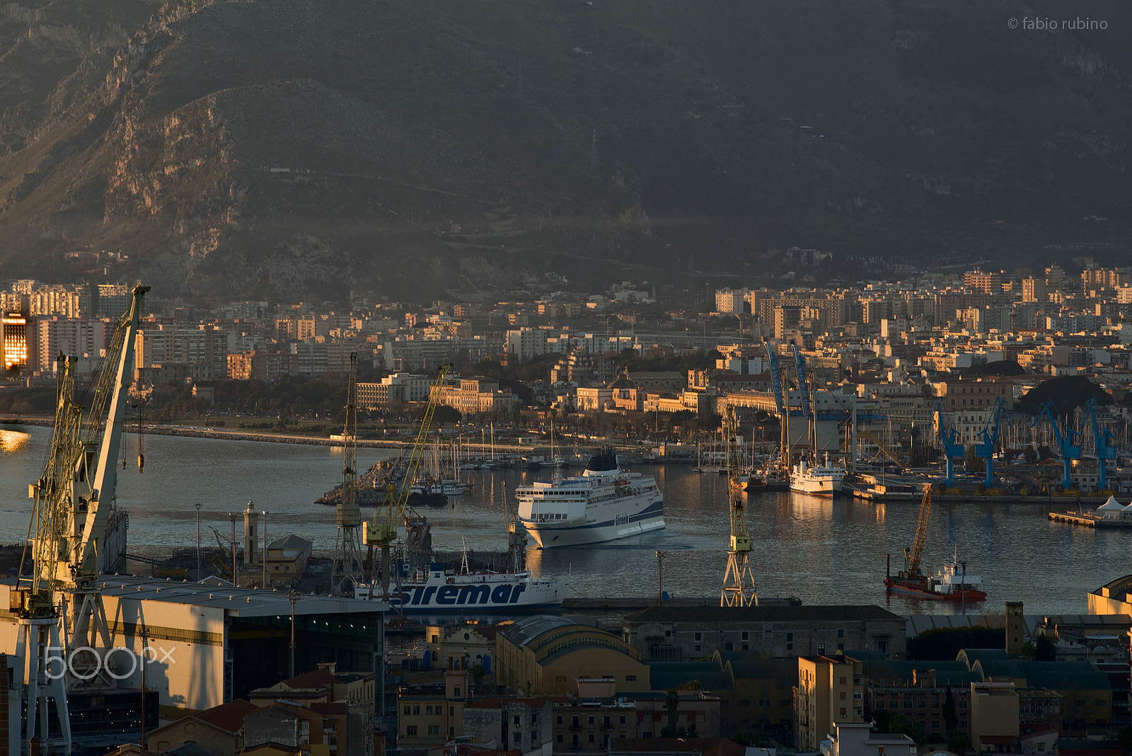 Nikon AF-S Nikkor 70-200mm F2.8G ED VR II sample photo. Docking maneuvers photography