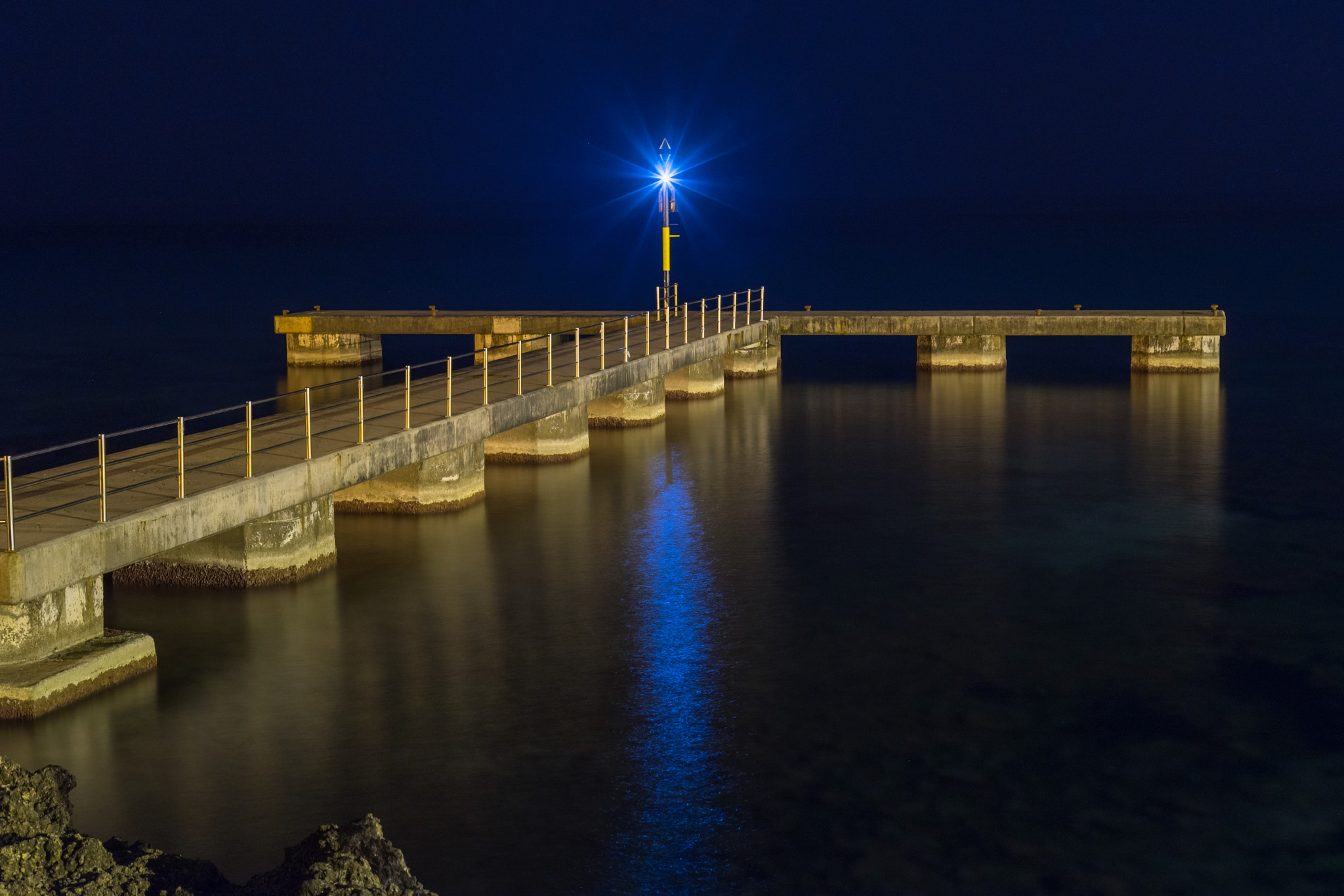 Sony a7 + Tamron 18-270mm F3.5-6.3 Di II PZD sample photo. Cala millor pier photography