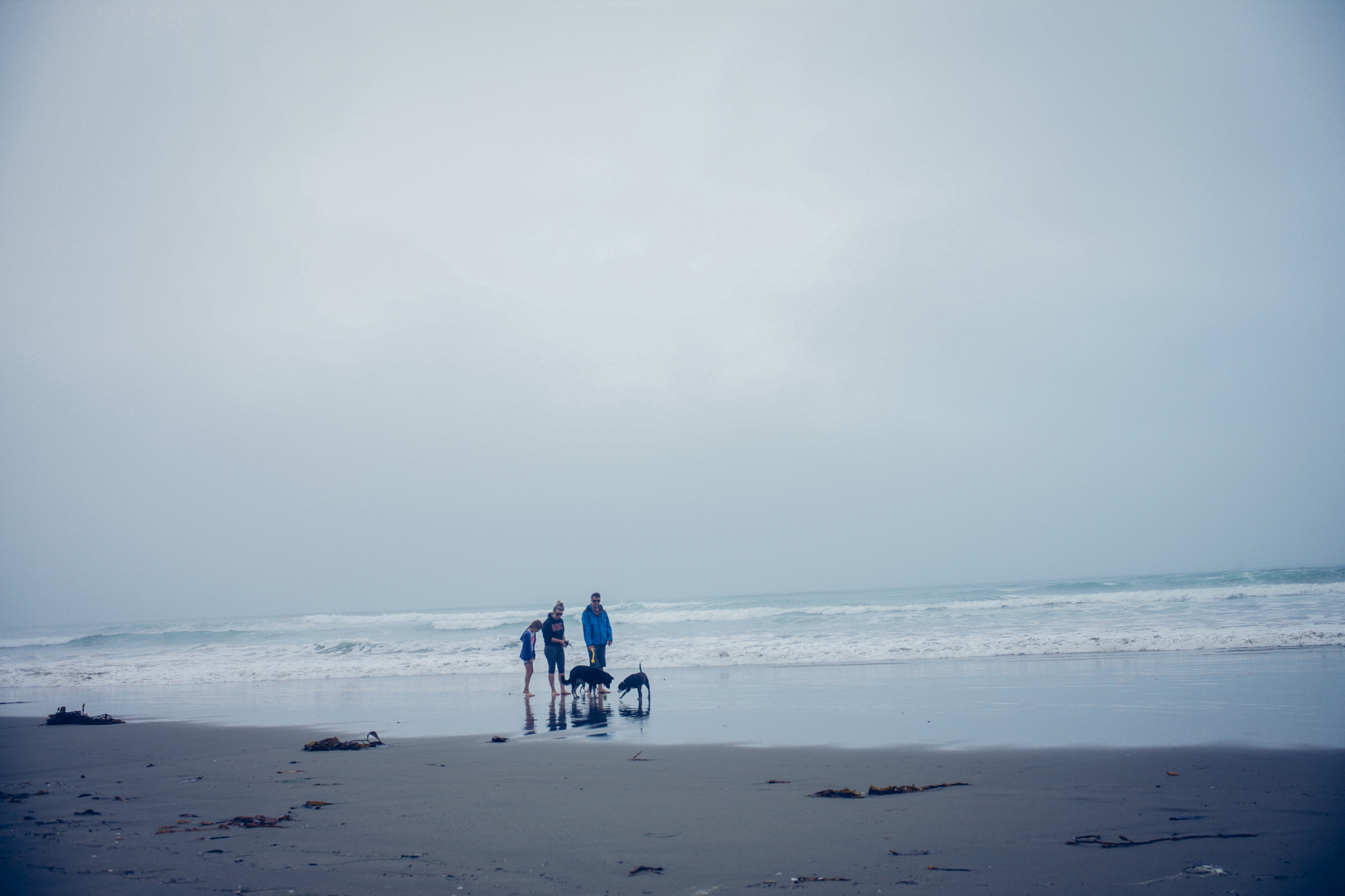 Leica Summilux-M 35mm F1.4 ASPH sample photo. On the beach photography