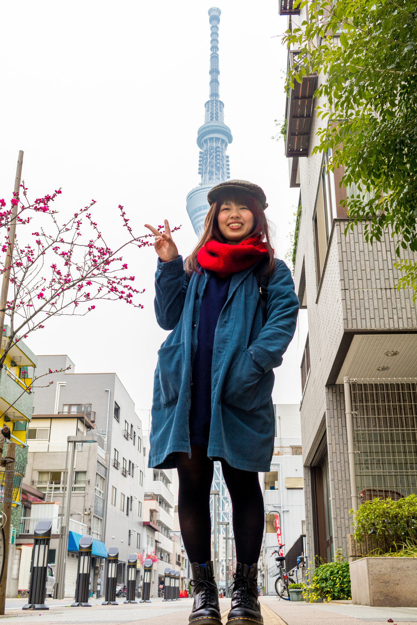 Canon EF-S 24mm F2.8 STM sample photo. ちあきとスカイツリー photography