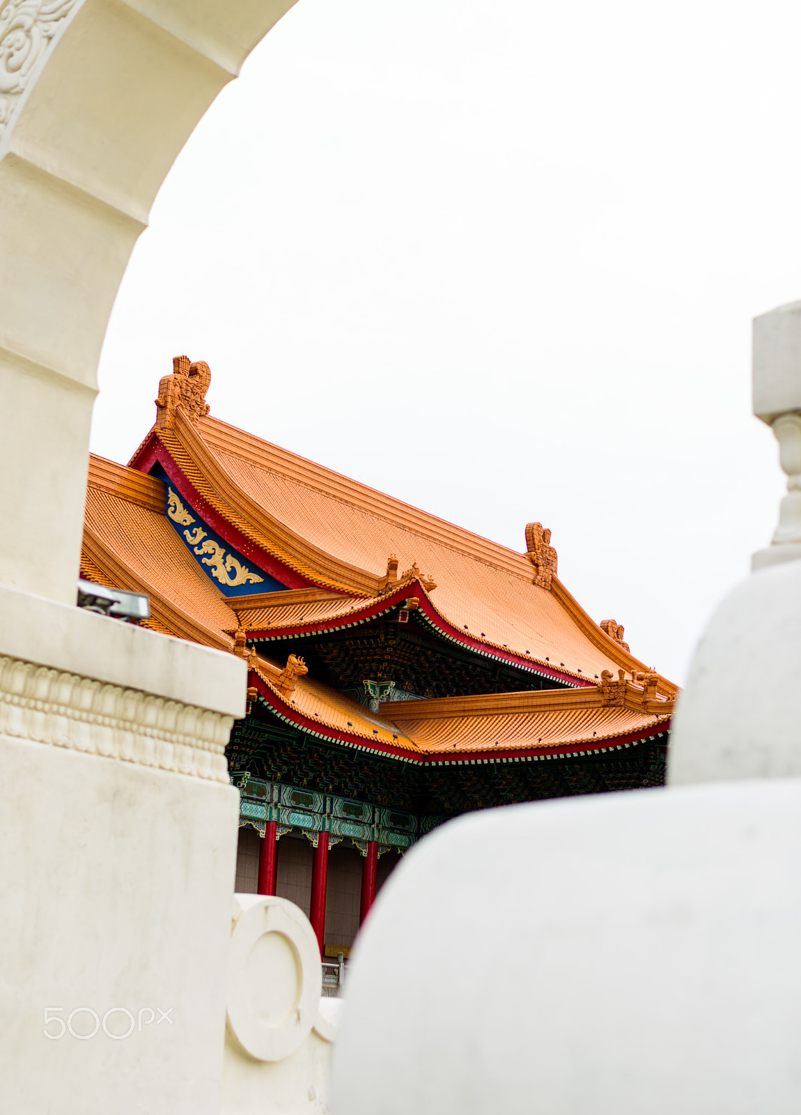 Nikon AF-S Nikkor 58mm F1.4G sample photo. Temple roof in framework photography