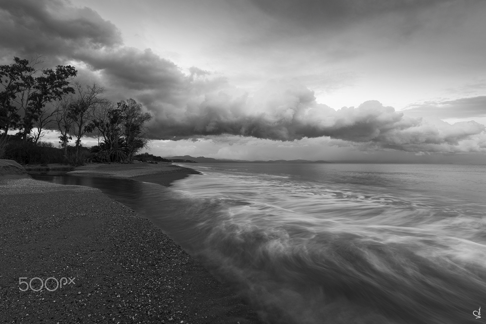 Canon EF 16-35mm F4L IS USM sample photo. A river flows into the sea photography