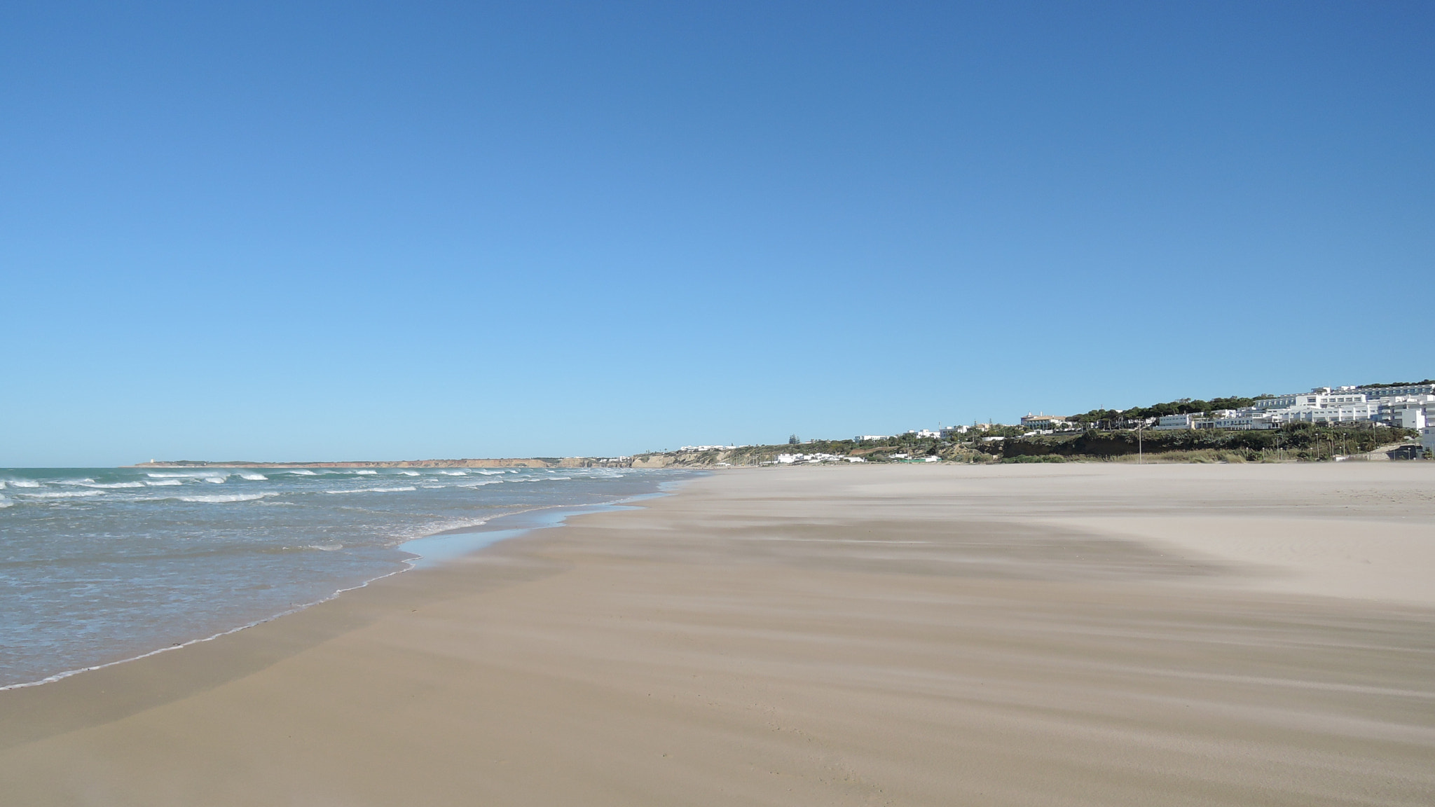 Nikon Coolpix P340 sample photo. Empty beach photography