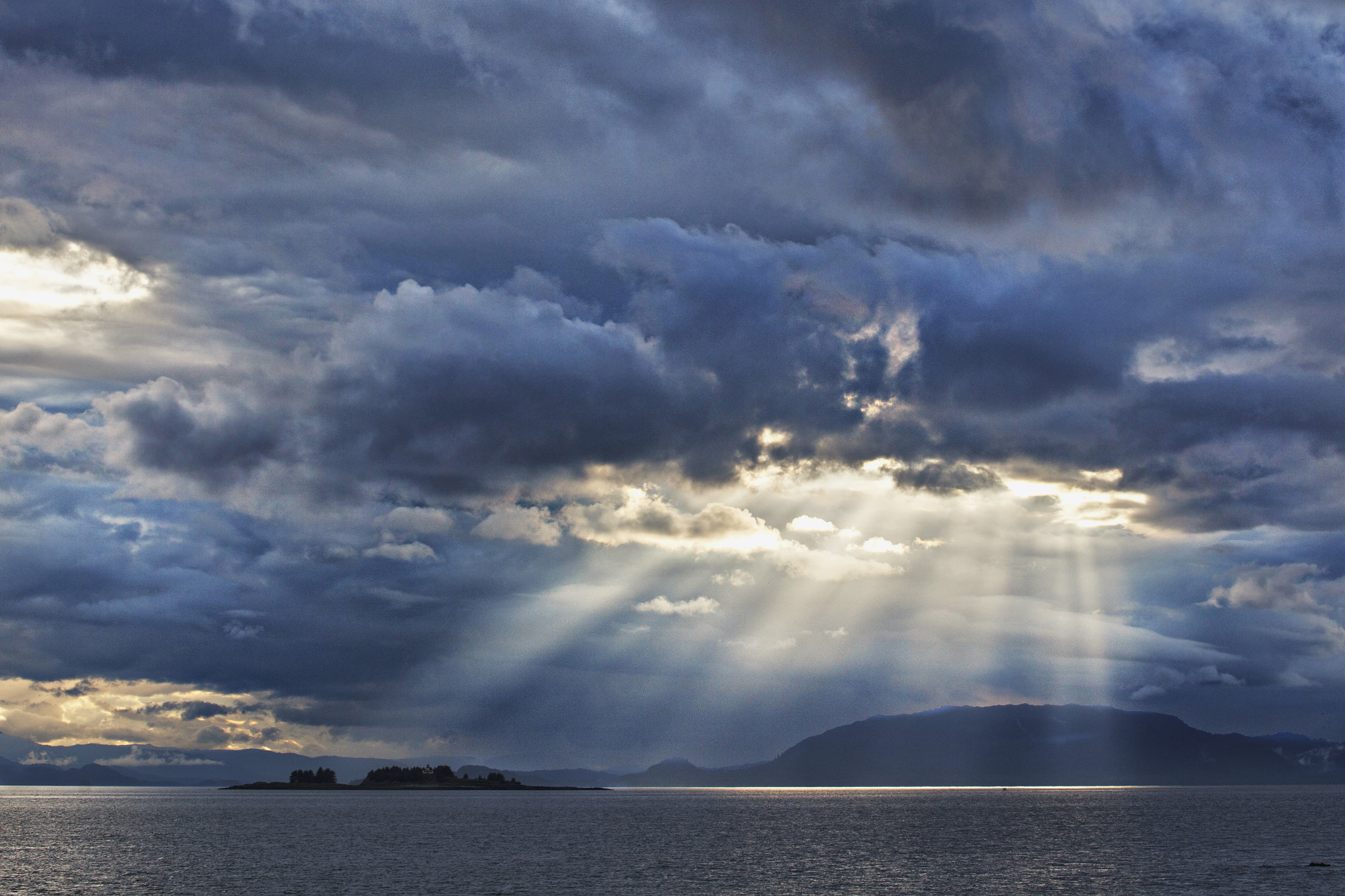Canon EF 70-300mm F4-5.6L IS USM sample photo. Guard island rays photography
