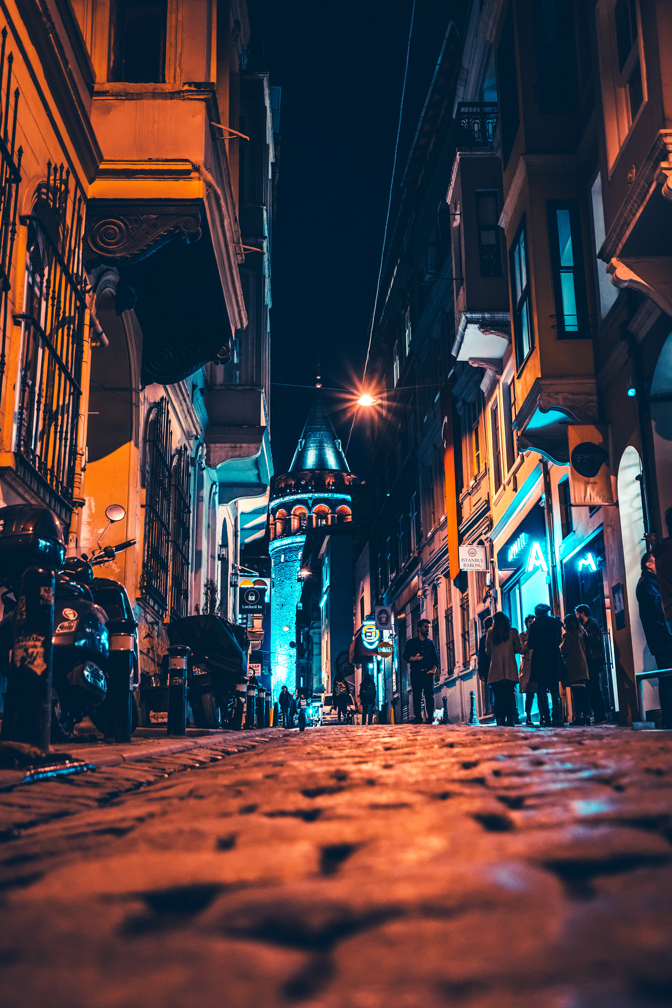 Sony a7R II + Sony Vario-Tessar T* FE 16-35mm F4 ZA OSS sample photo. Galata tower photography