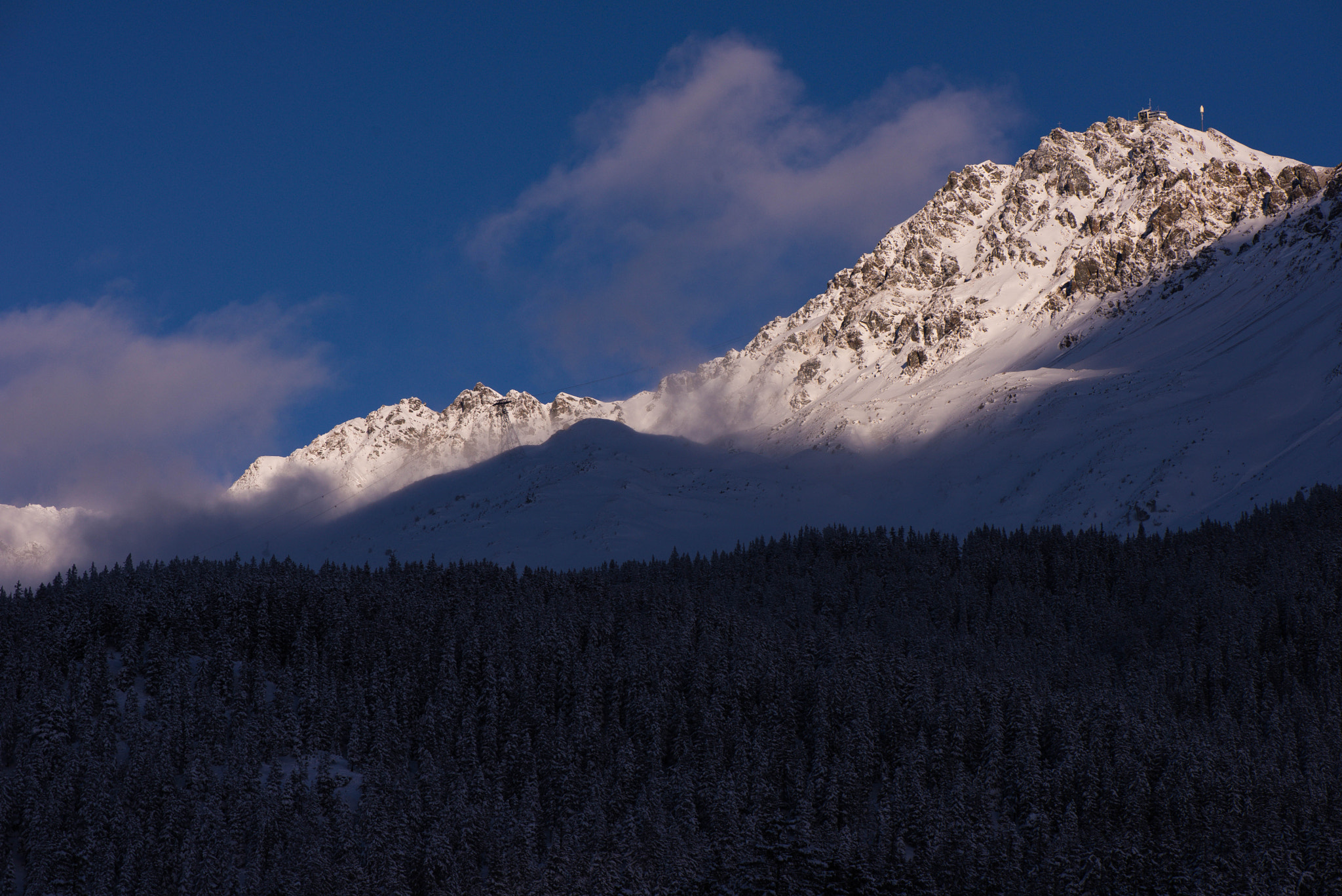 Nikon AF-S Micro-Nikkor 105mm F2.8G IF-ED VR sample photo. Shadows and curves photography