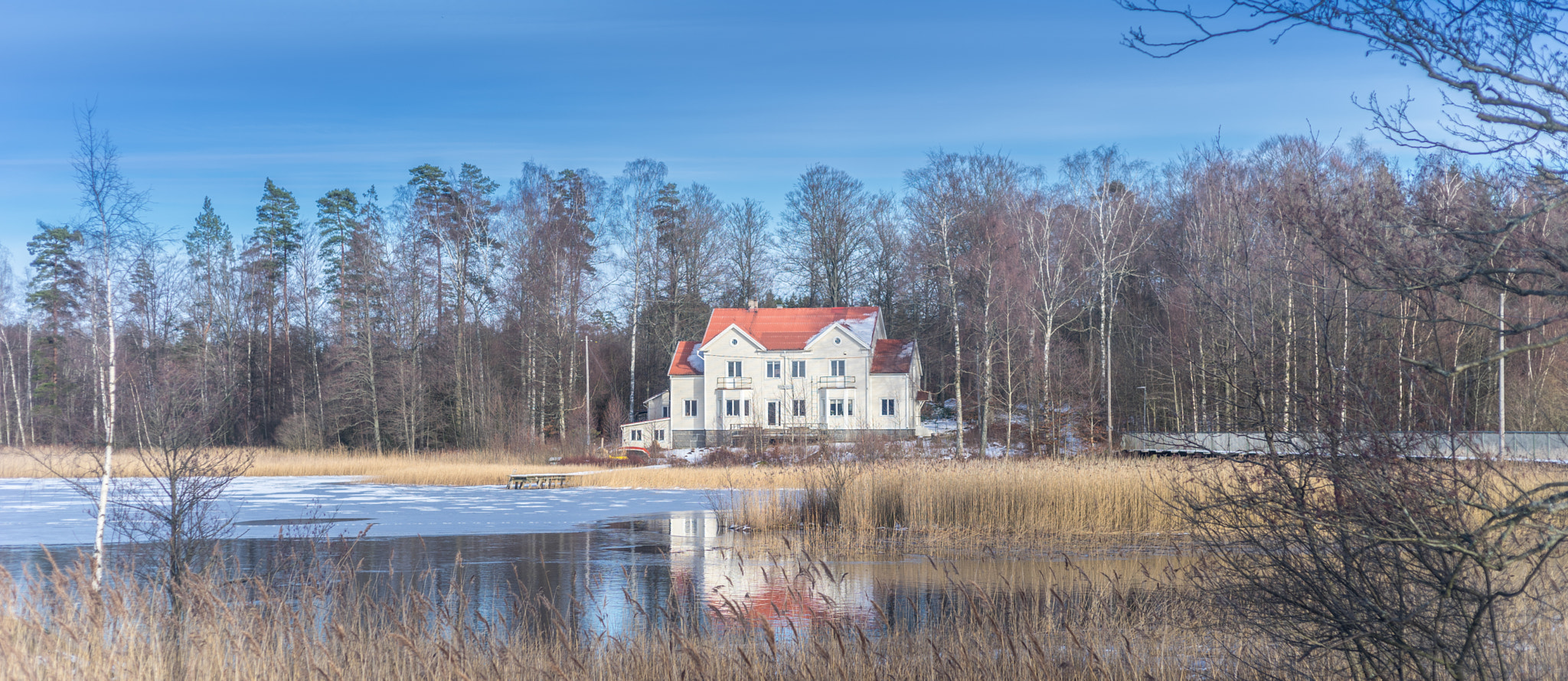 Sony a7 II + Canon EF 50mm F1.8 STM sample photo. House on the lake photography