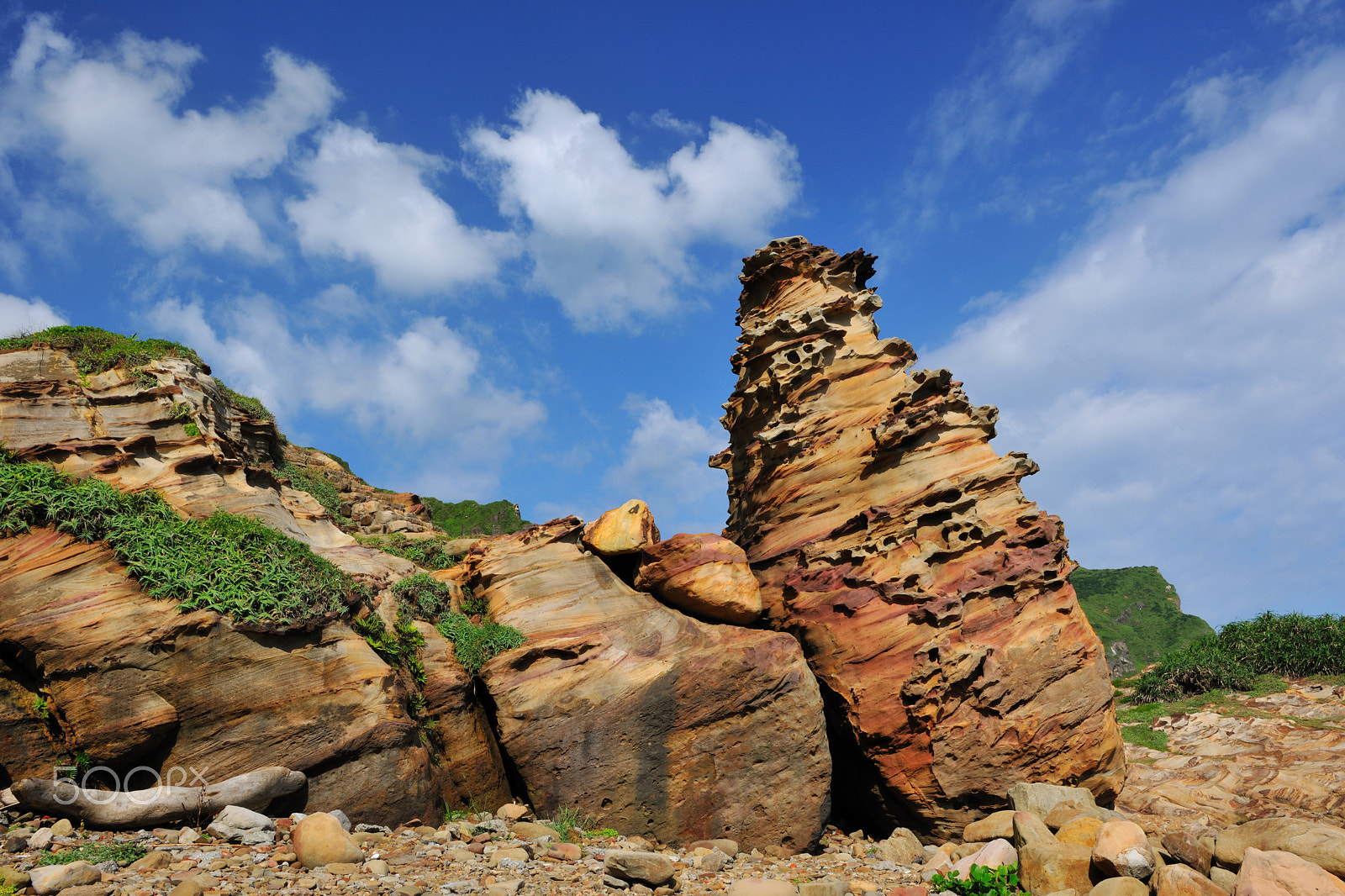 Nikon D3X sample photo. 山,岩石,海,海邊,海岸 photography