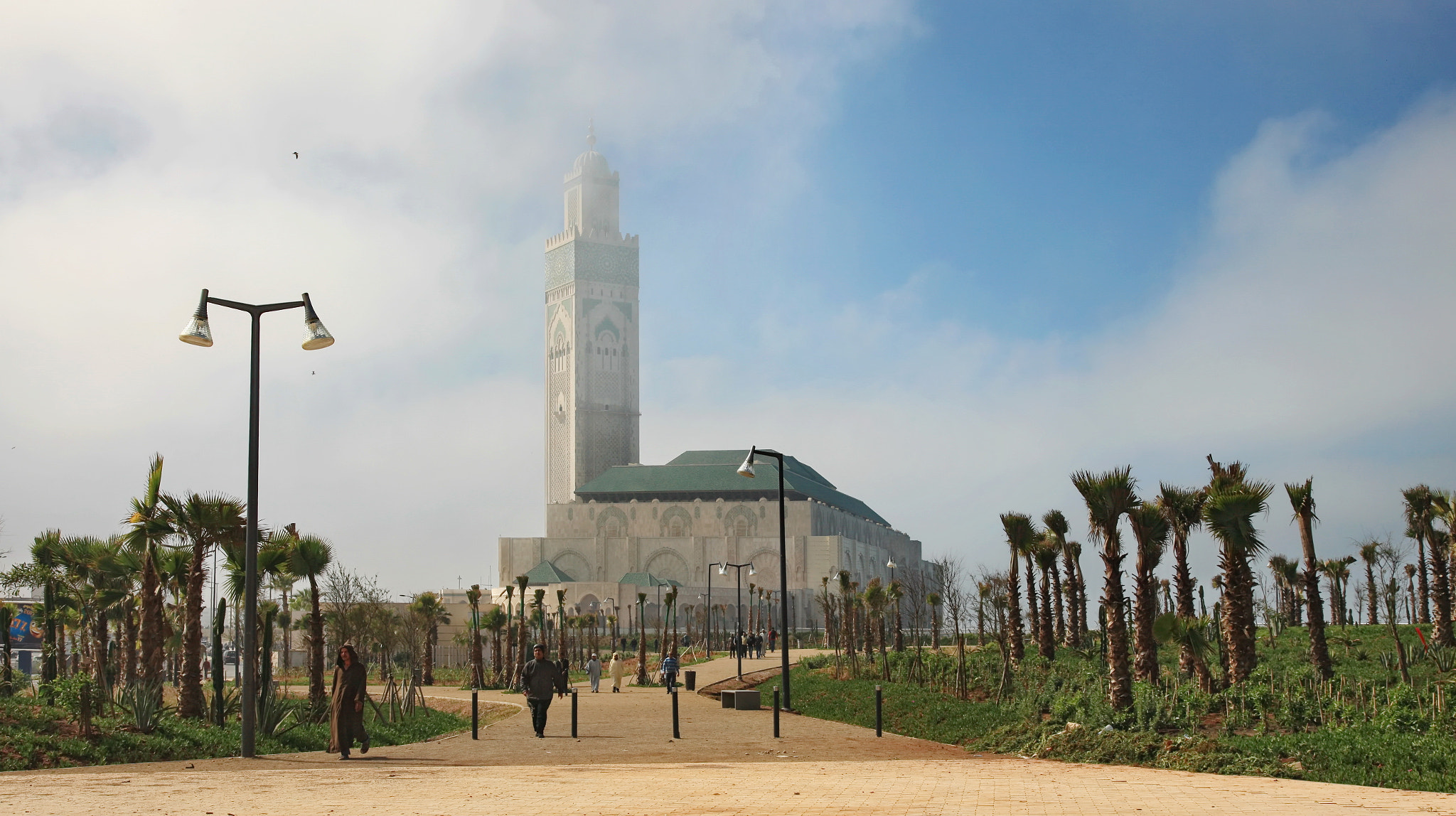 Canon EOS-1Ds Mark III + Canon EF 24-105mm F4L IS USM sample photo. Foggy day in casablanca photography