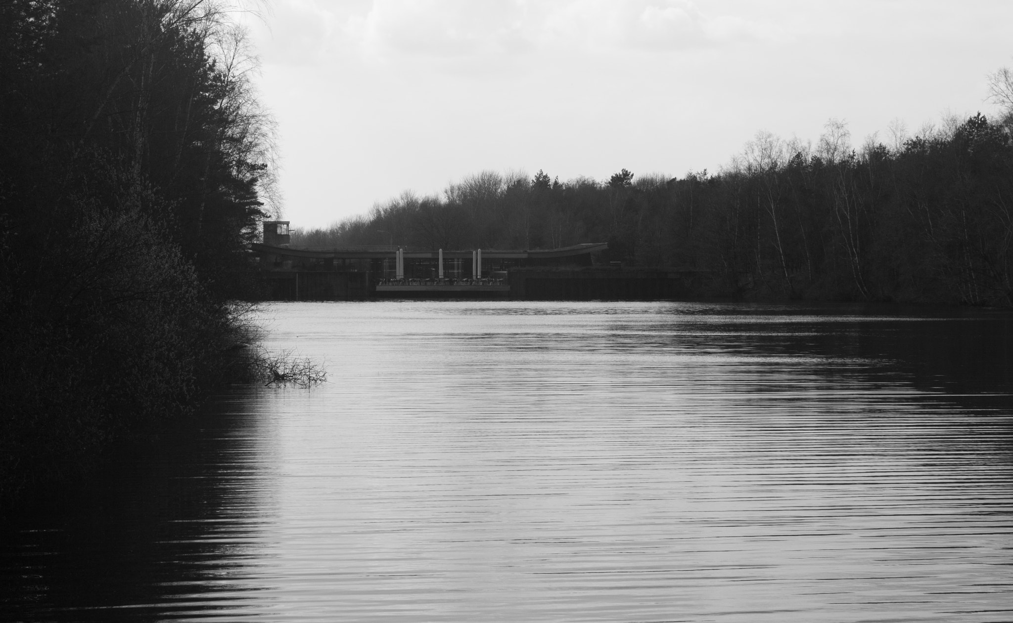 Canon EOS 1100D (EOS Rebel T3 / EOS Kiss X50) sample photo. Lake building photography