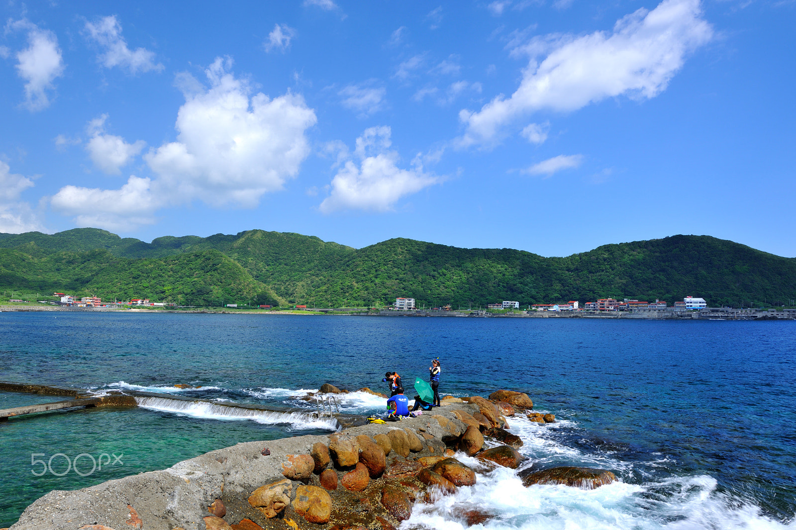Nikon D3X sample photo. 山,岩石,海,海邊,海岸 photography