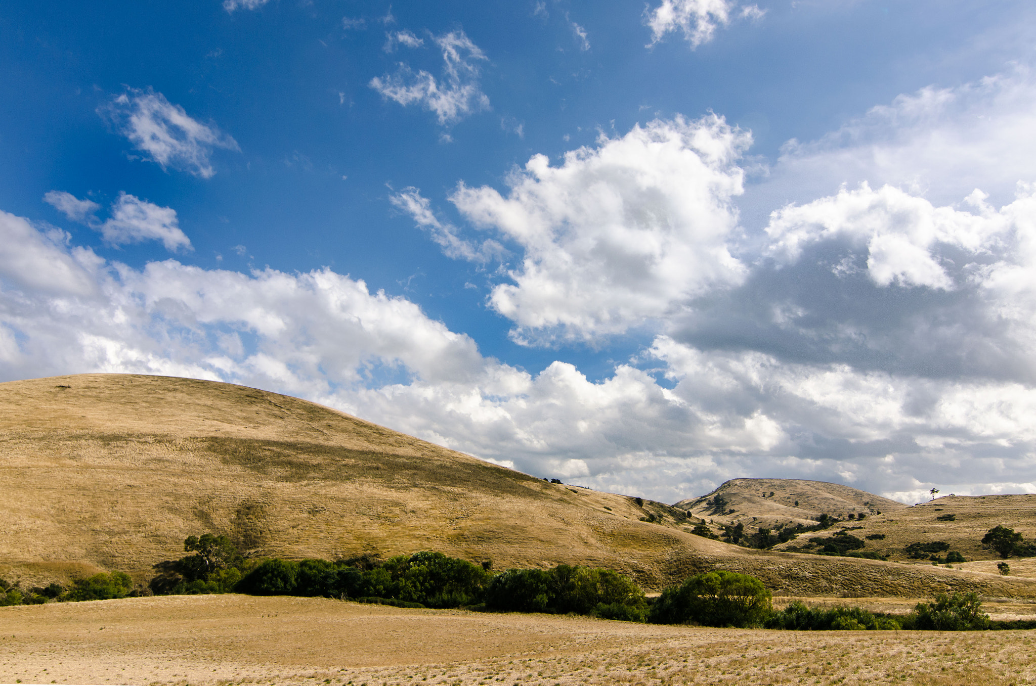 Tokina AT-X Pro 11-16mm F2.8 DX sample photo. Hills photography