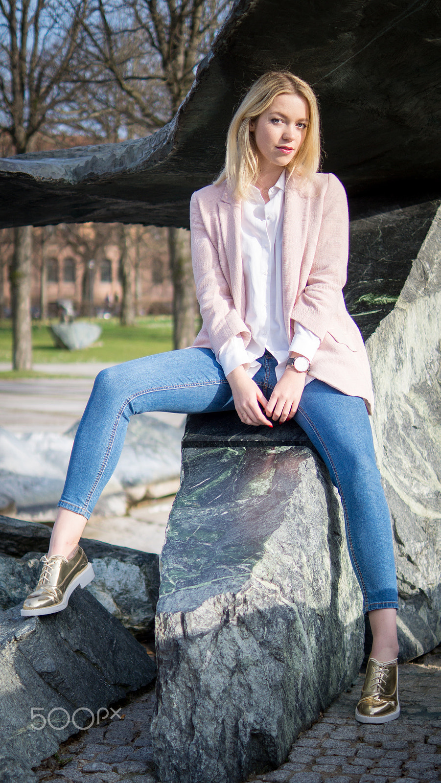 Sony SLT-A58 + Sony DT 35mm F1.8 SAM sample photo. Fashion photography