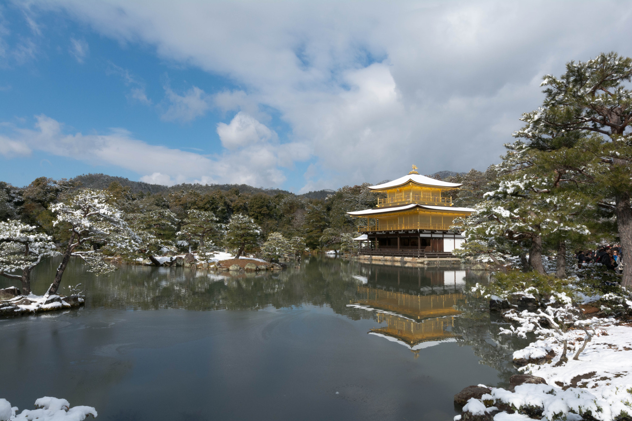Nikon D7100 + Tamron SP 15-30mm F2.8 Di VC USD sample photo. Snowy kinkaku-ji temple photography