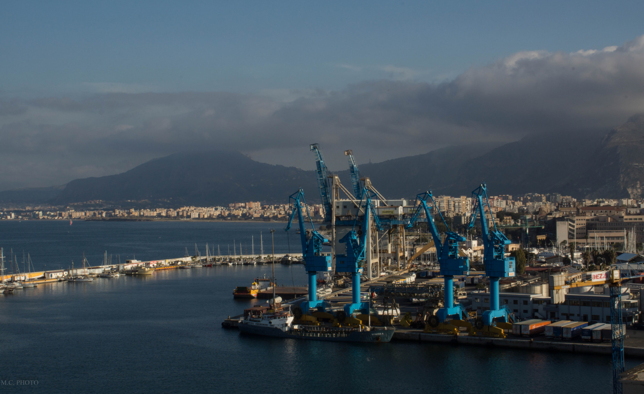Sony DT 18-70mm F3.5-5.6 sample photo. 6.jpg photography