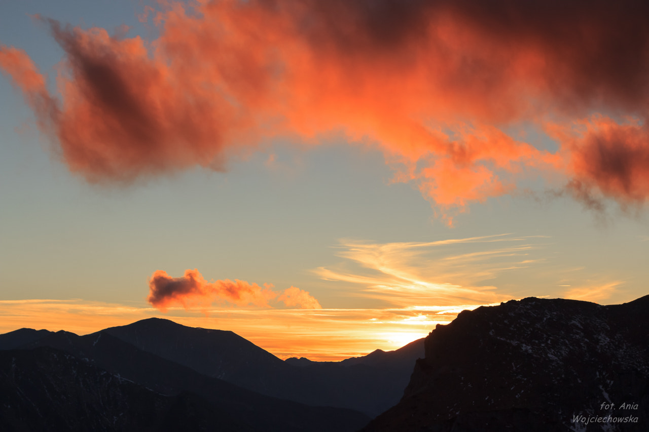 Canon EF 50mm F1.4 USM sample photo. Sunset in the mountains photography