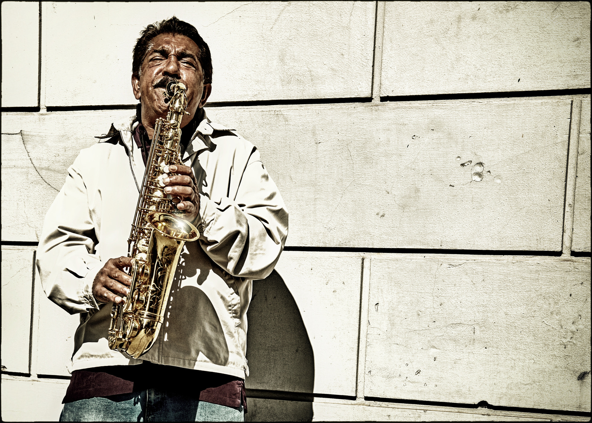Fujifilm X-T1 + Fujifilm XF 35mm F2 R WR sample photo. Saxophonist photography