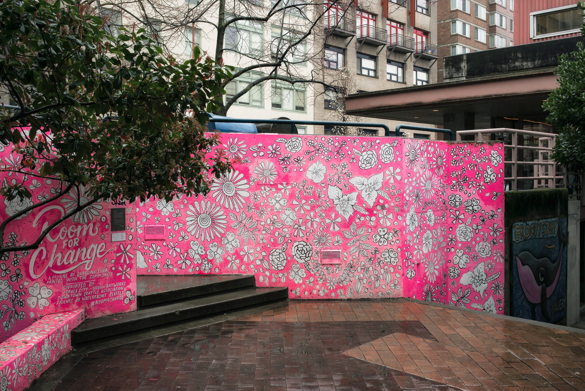 Leica Summilux-M 35mm F1.4 ASPH sample photo. Pink the wall photography