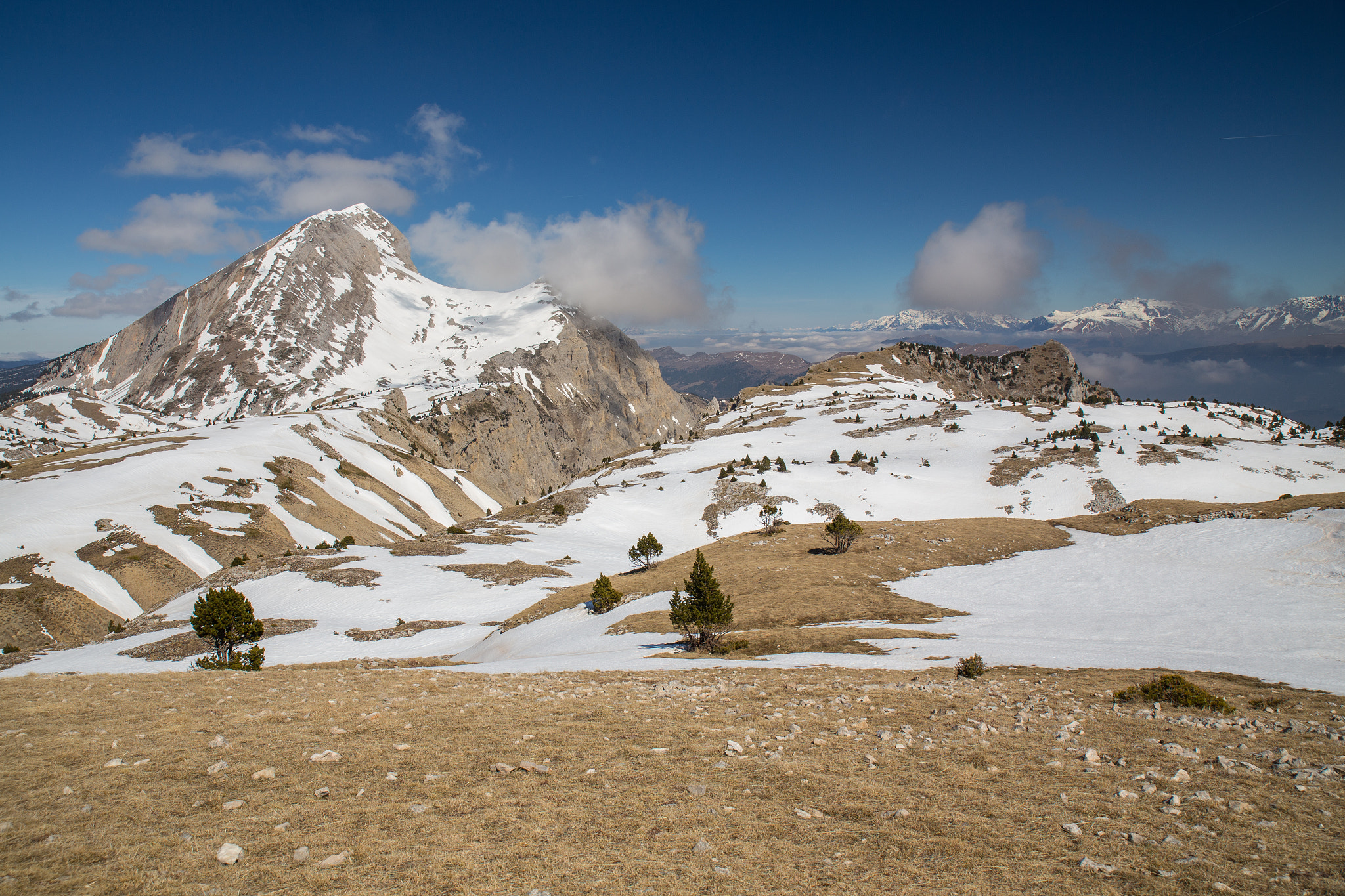 Canon EOS 6D + Sigma 24-70mm F2.8 EX DG Macro sample photo. Grand veymont photography