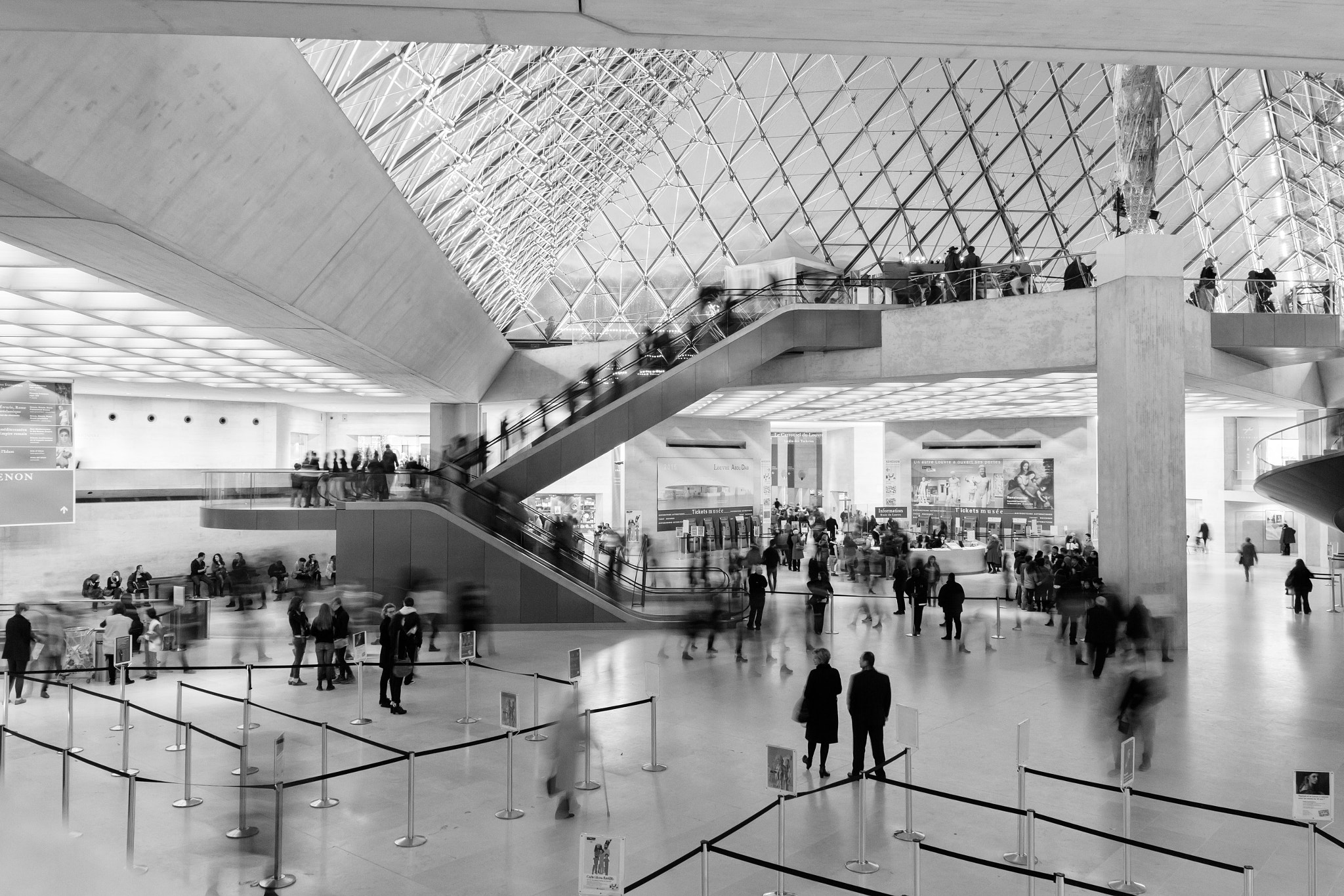 Sigma 17-70mm F2.8-4 DC Macro OS HSM sample photo. Louvre photography