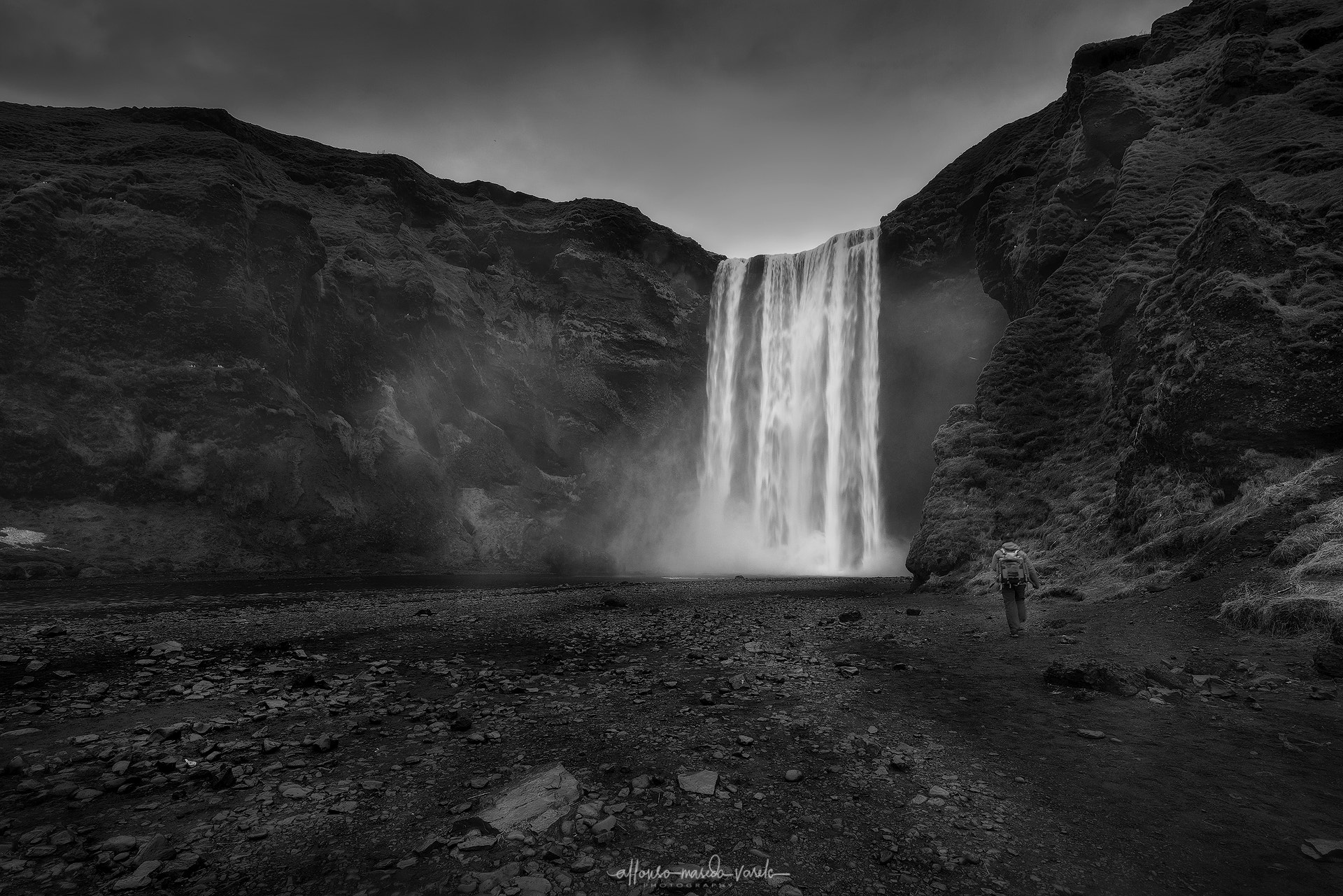 Nikon AF-S Nikkor 14-24mm F2.8G ED sample photo. Skógafoss photography