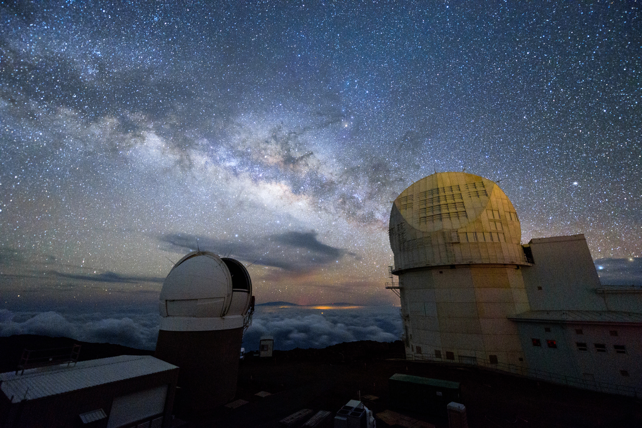 Nikon D750 + Nikon AF-S Nikkor 14-24mm F2.8G ED sample photo. Milky way from haleakala observatory photography