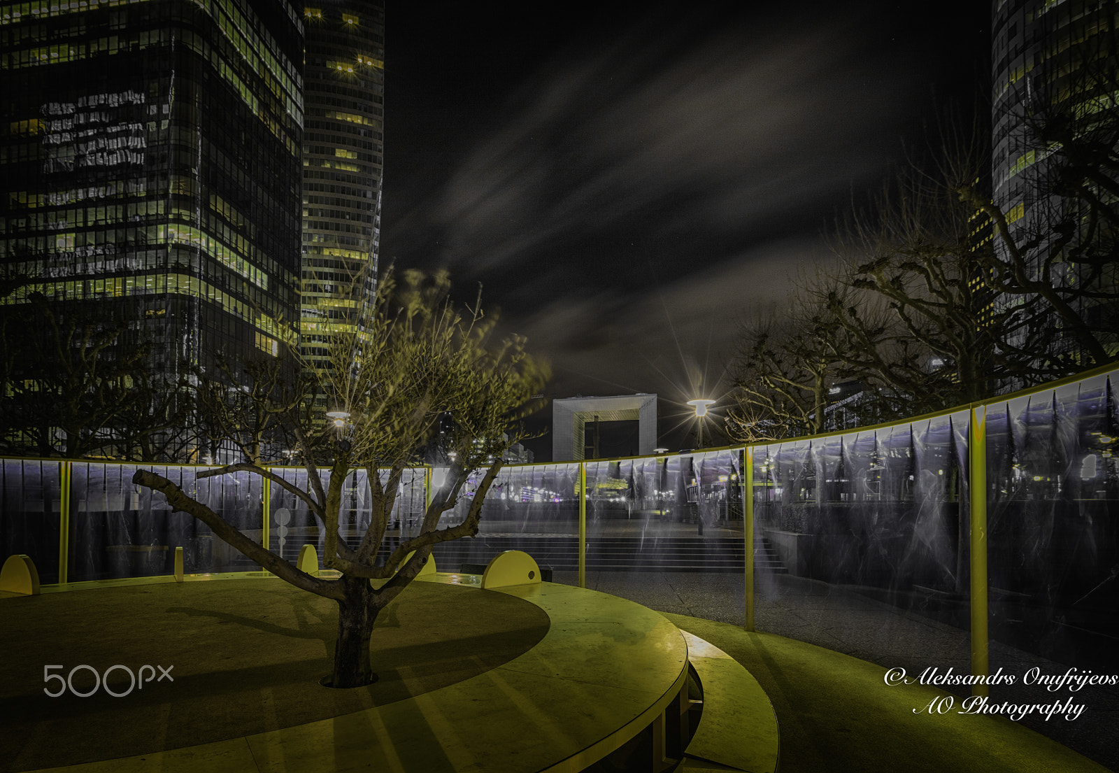 Canon EOS 5DS R + Canon EF 16-35mm F2.8L II USM sample photo. La defence by night photography