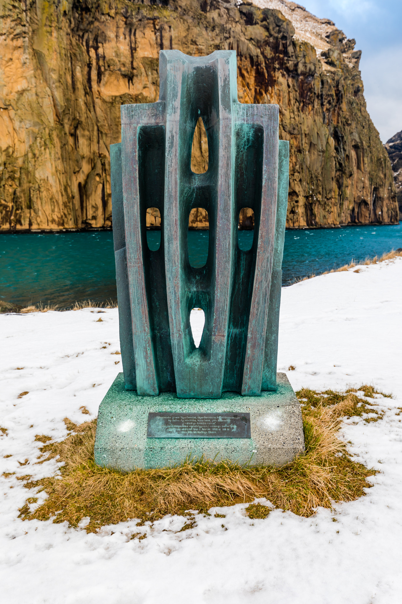 Canon EF 16-35mm F4L IS USM sample photo. Iceland-vestmannaeyjar-heimaey photography