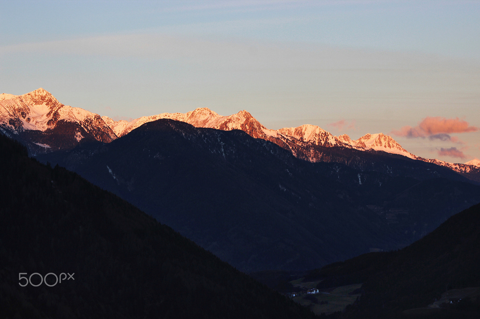 Canon EOS 600D (Rebel EOS T3i / EOS Kiss X5) + EF75-300mm f/4-5.6 sample photo. Sunrise. photography