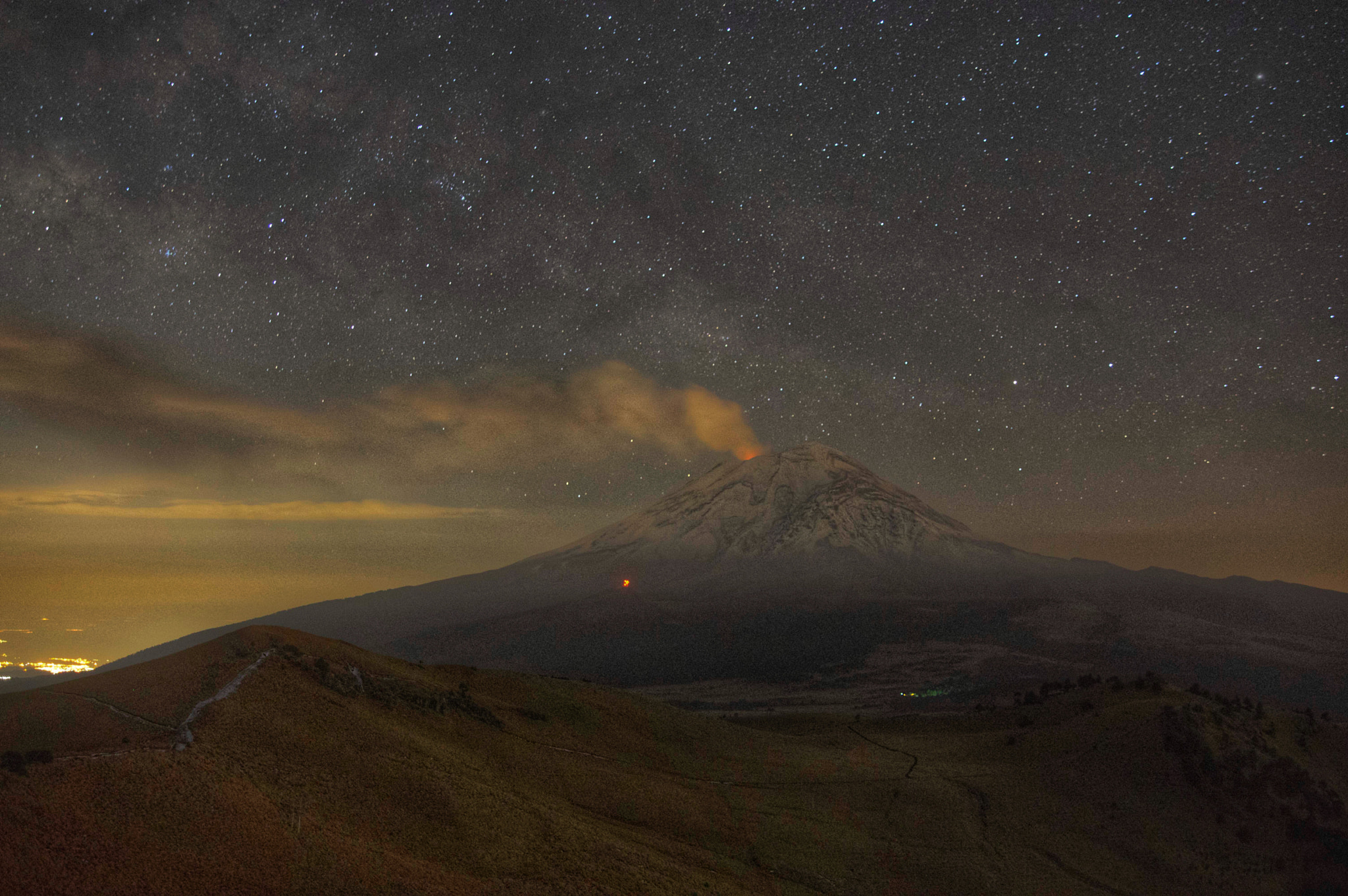 Pentax K-3 sample photo. Noche en el volcán photography