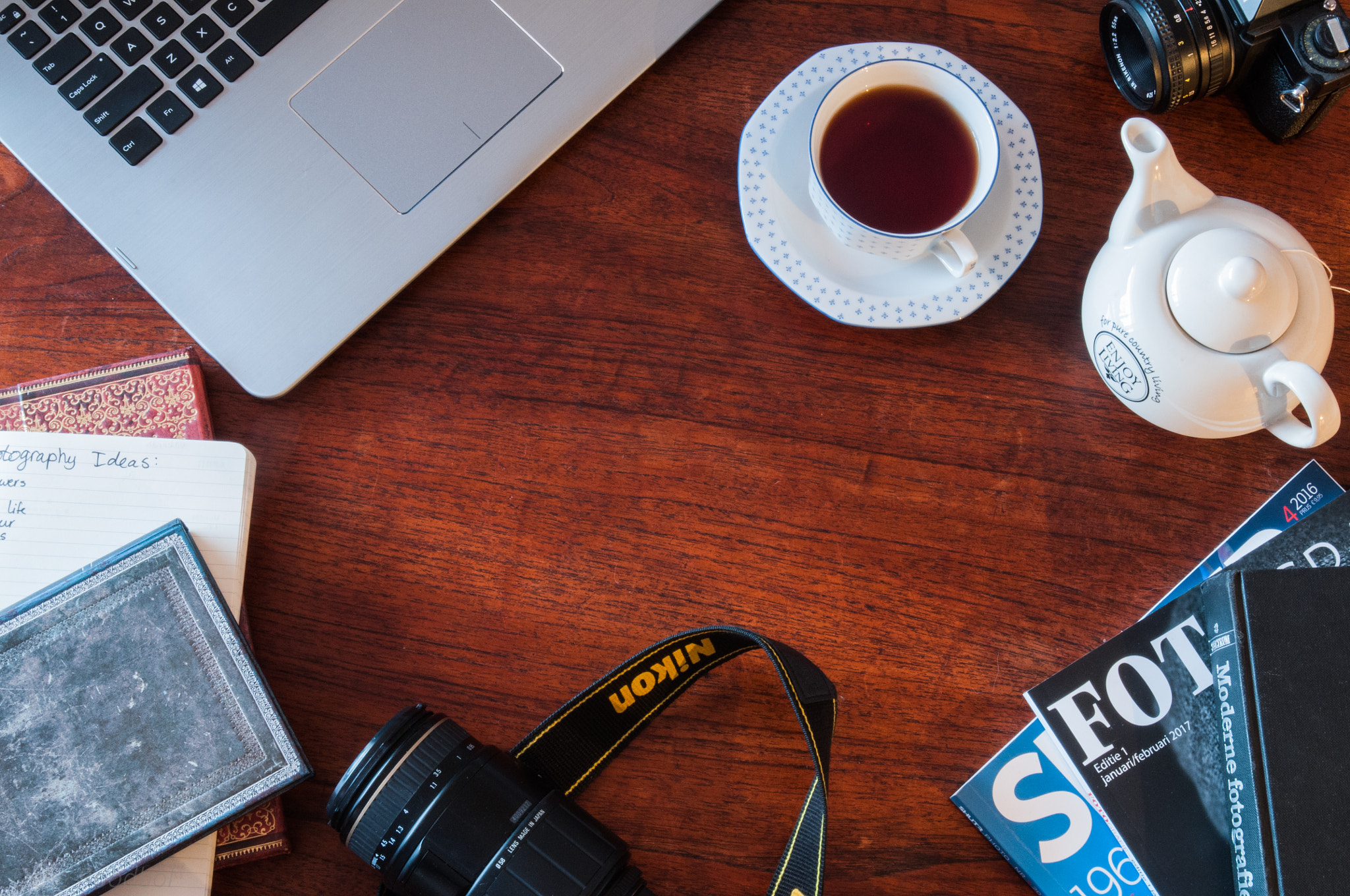 Nikon D300 + Sigma 17-70mm F2.8-4.5 DC Macro Asp. IF sample photo. Photographer's desk photography