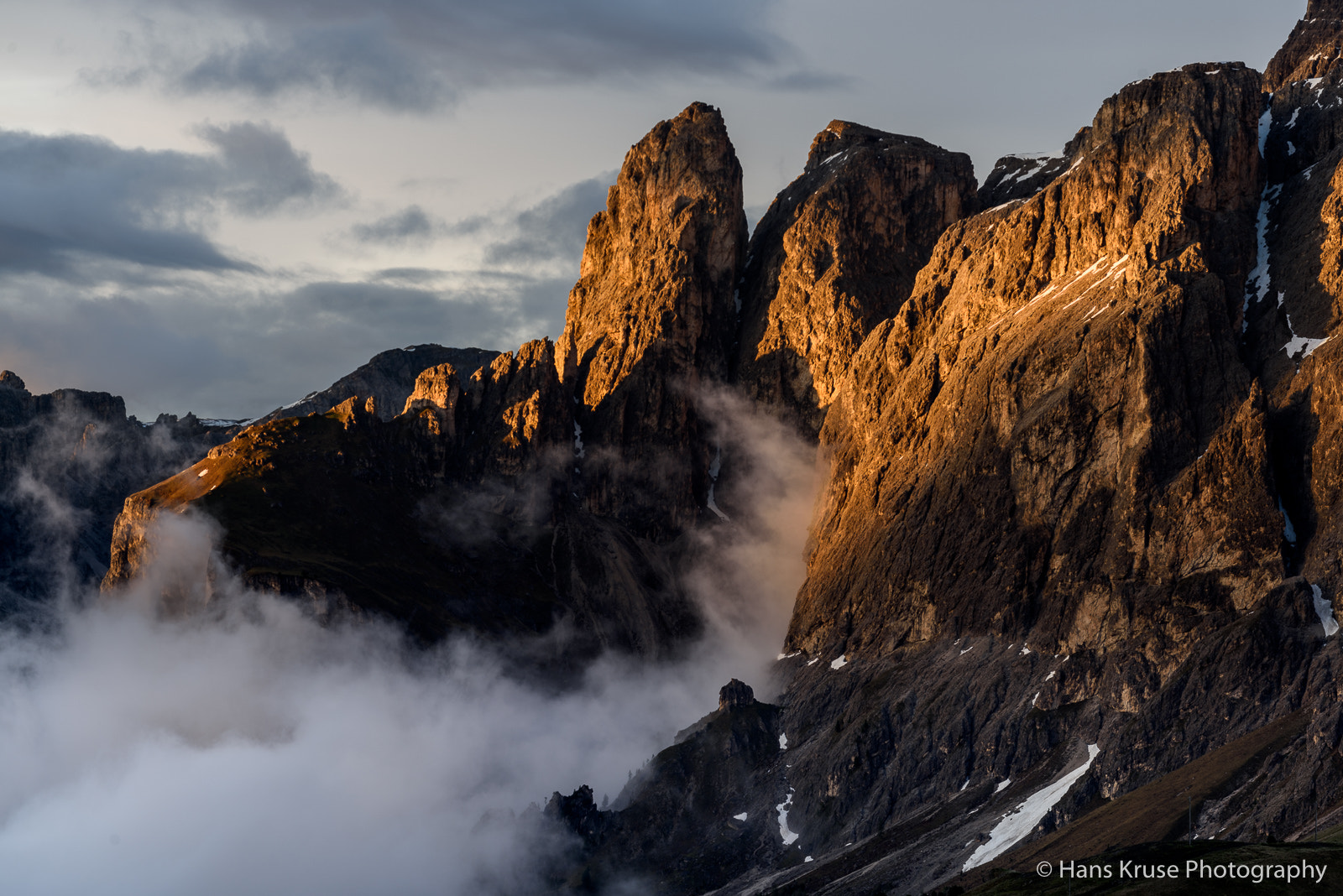 Nikon AF-S Nikkor 70-200mm F4G ED VR sample photo. Last light on the sella mountain photography
