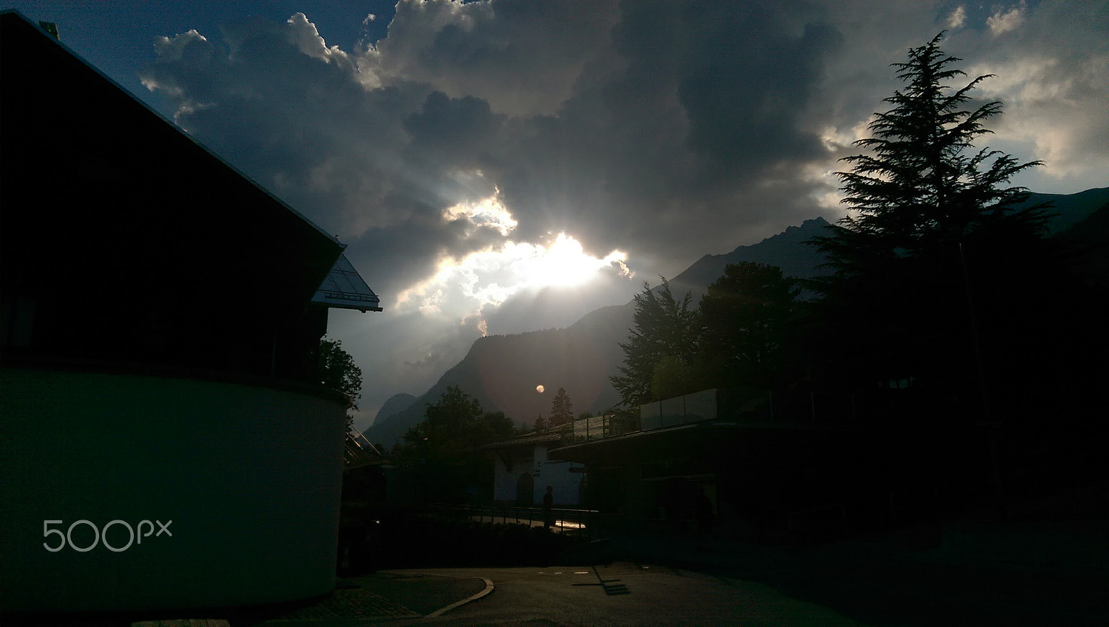HTC ONE (M8) sample photo. Light breaking through clouds photography