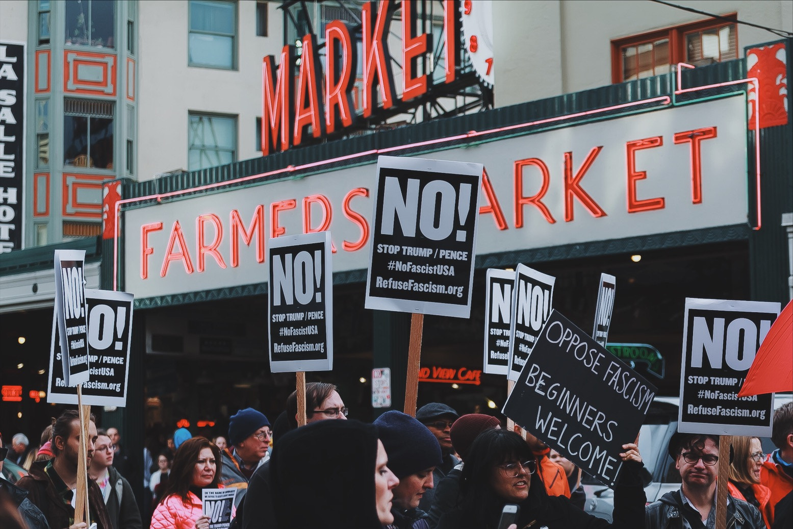 Canon EF-S 17-55mm F2.8 IS USM sample photo. Protest at pike place market, seattle (2) photography