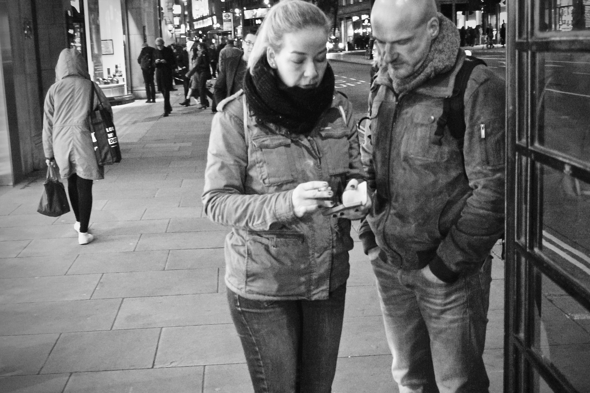 Sony Cyber-shot DSC-RX100 IV + Sony 24-70mm F1.8-2.8 sample photo. Central london, uk. photography