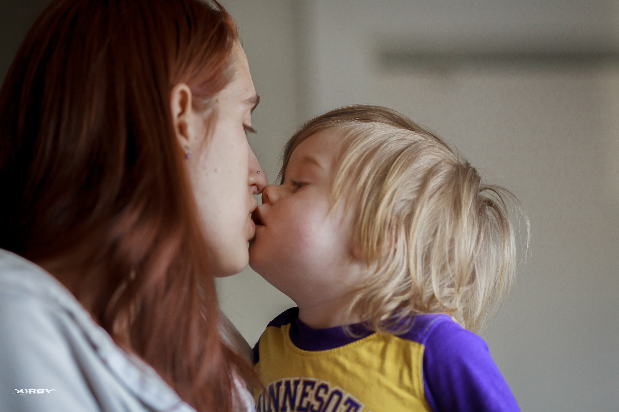 Canon EOS 5D Mark II + Canon EF 135mm F2L USM sample photo. The kiss photography