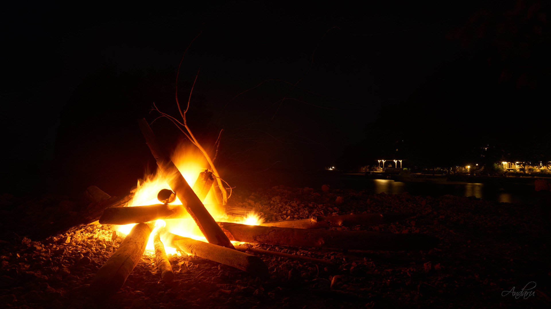 Sony Alpha NEX-5T sample photo. The bonfire photography